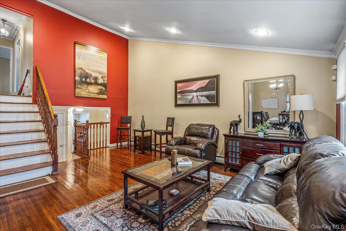 #11 photo, 17 Whitehall Lane, New Hyde Park , NY 11040