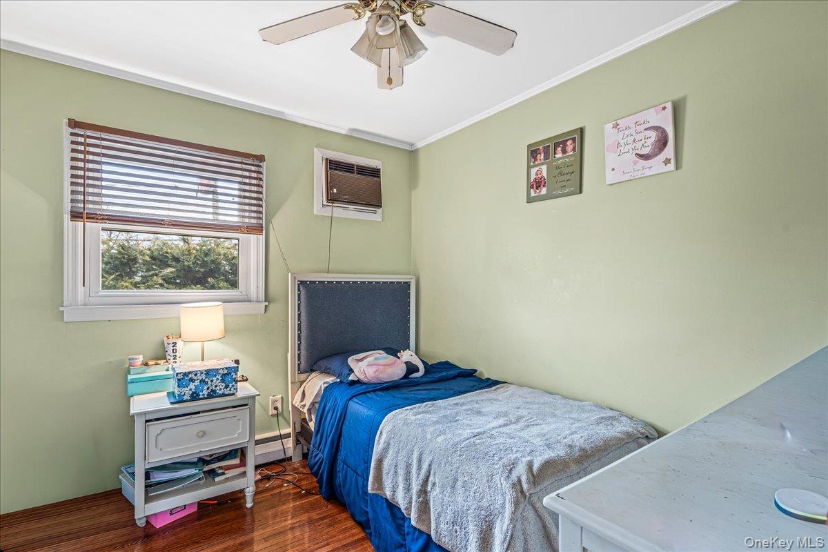 #14 photo, 17 Whitehall Lane, New Hyde Park , NY 11040