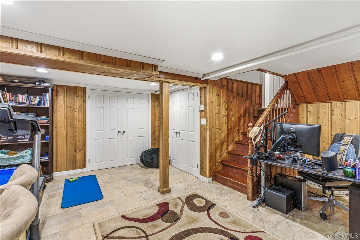 #20 photo, 17 Whitehall Lane, New Hyde Park , NY 11040