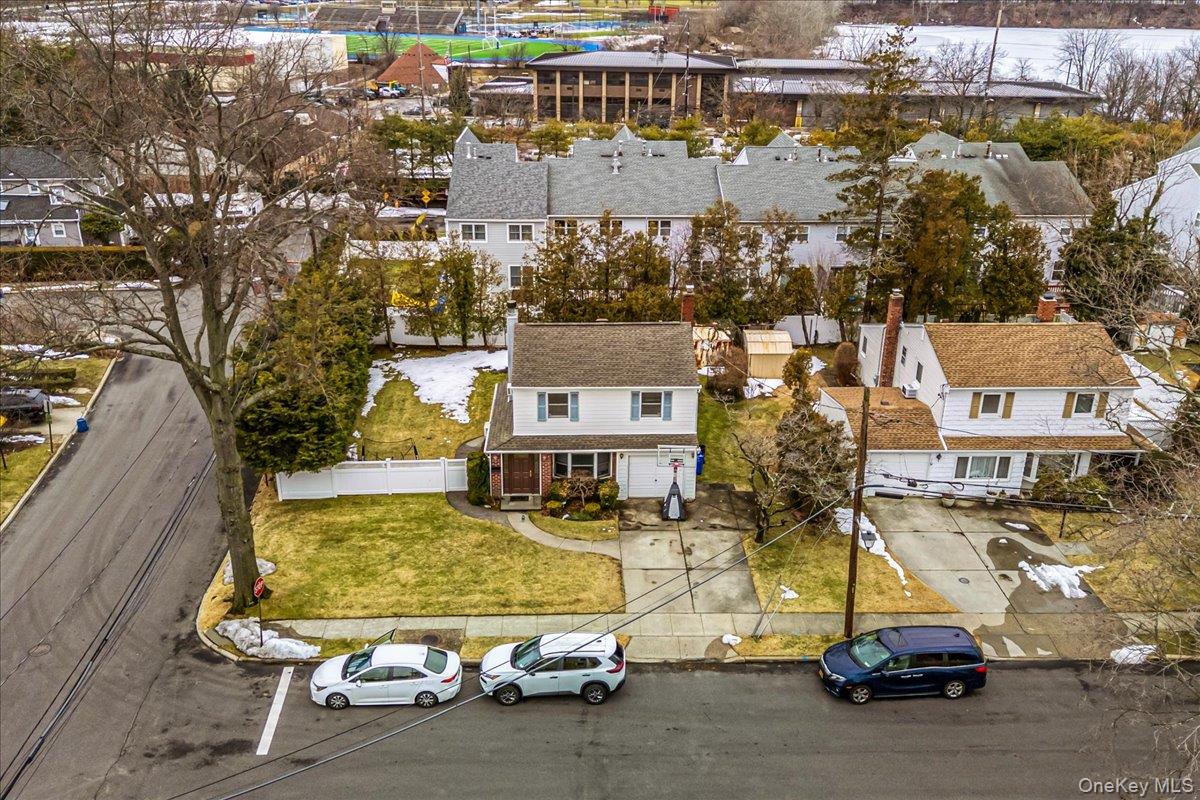 #3 photo, 17 Whitehall Lane, New Hyde Park , NY 11040