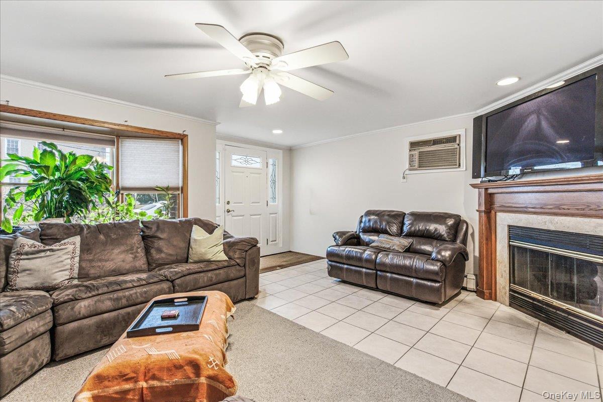 #5 photo, 17 Whitehall Lane, New Hyde Park , NY 11040