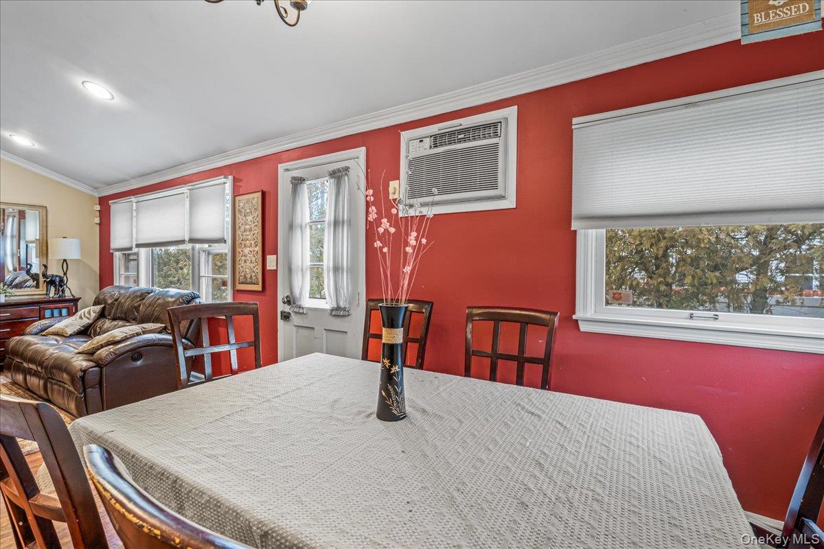 #9 photo, 17 Whitehall Lane, New Hyde Park , NY 11040