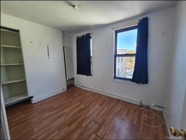 #5 photo, 120 Kingsland Avenue, הברונקס Brooklyn , NY 11222