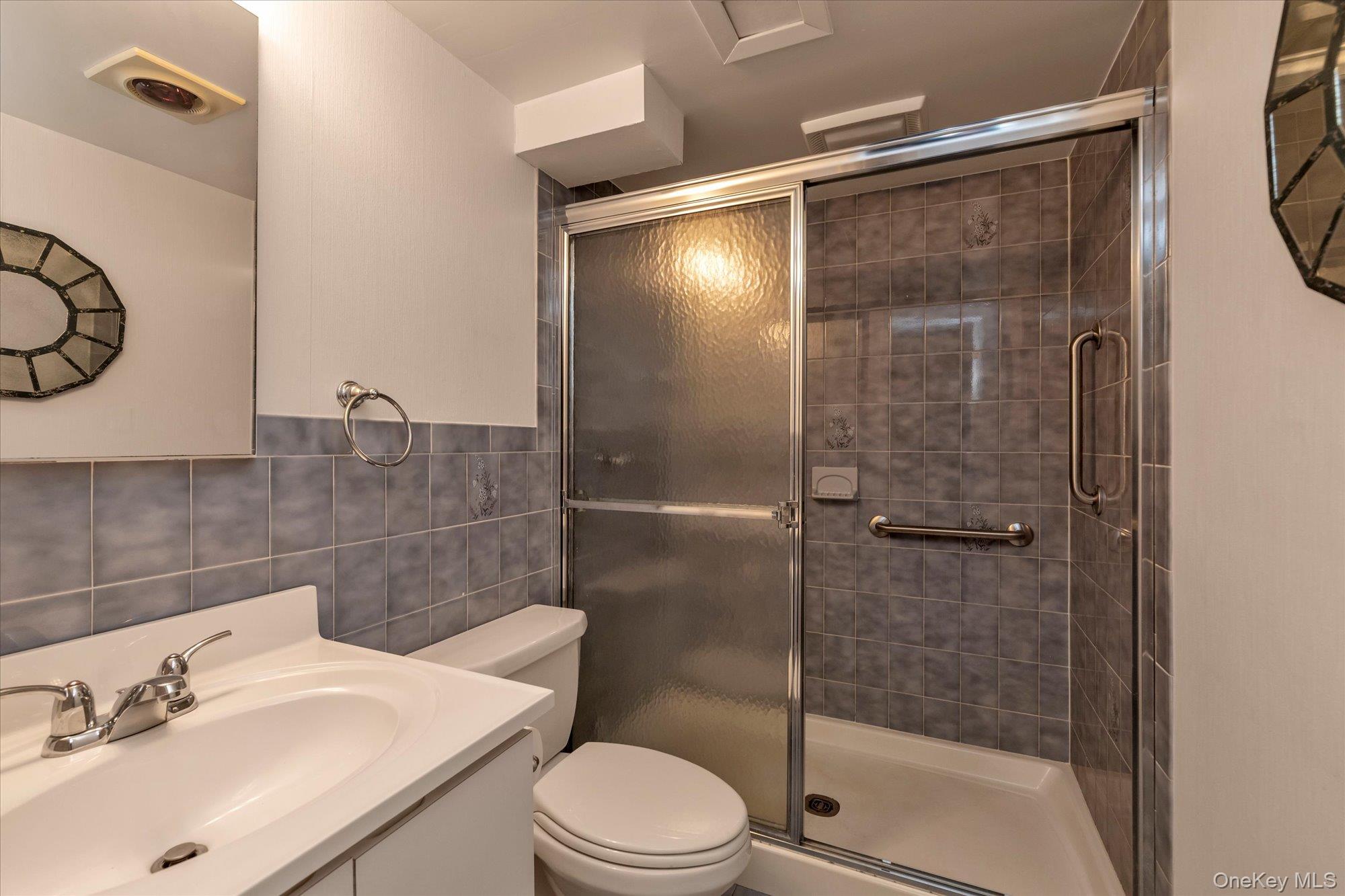 #18 photo, 3933 Fulton Avenue, Нассау ‖ Seaford , NY 11783