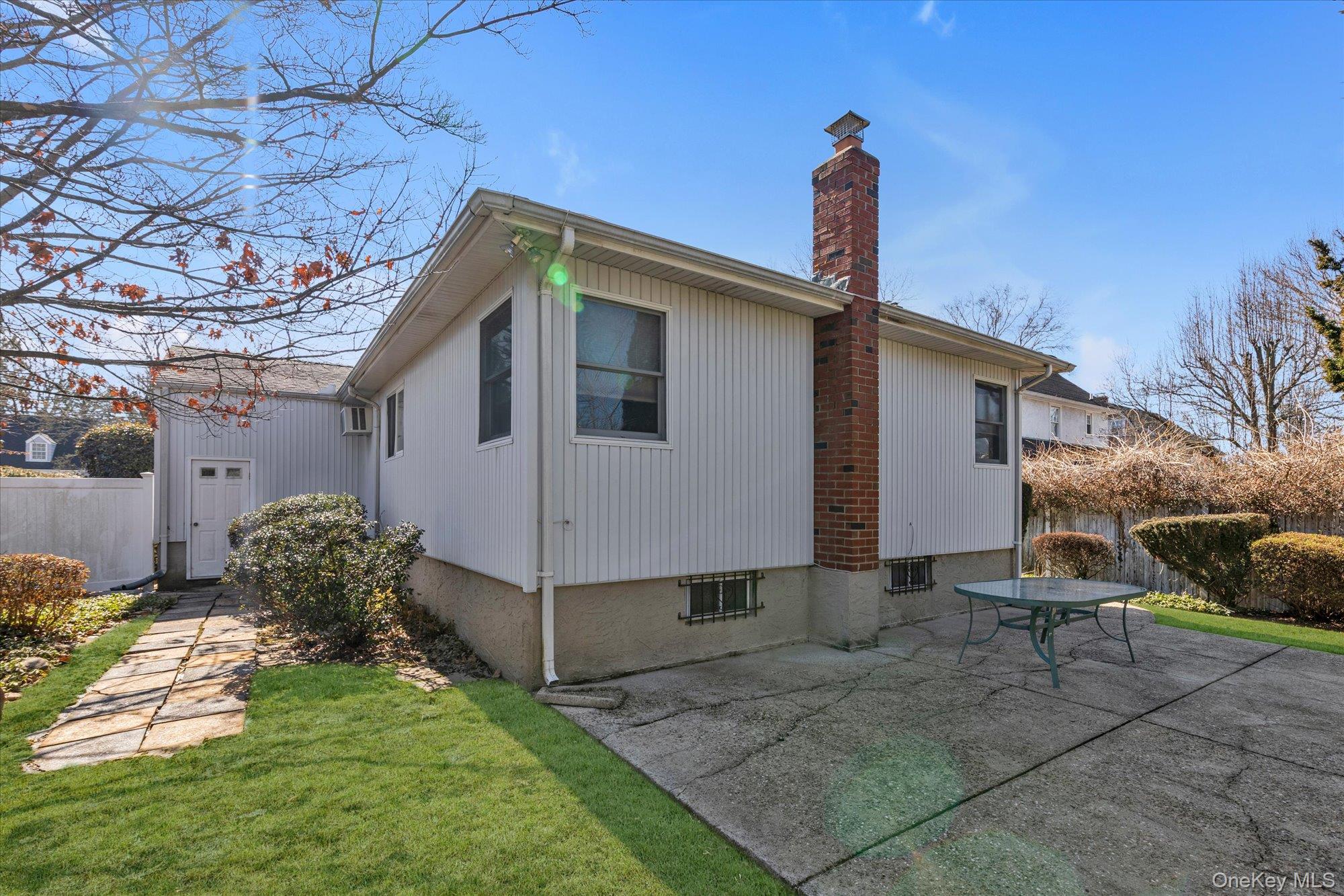 #19 photo, 3933 Fulton Avenue, Нассау ‖ Seaford , NY 11783