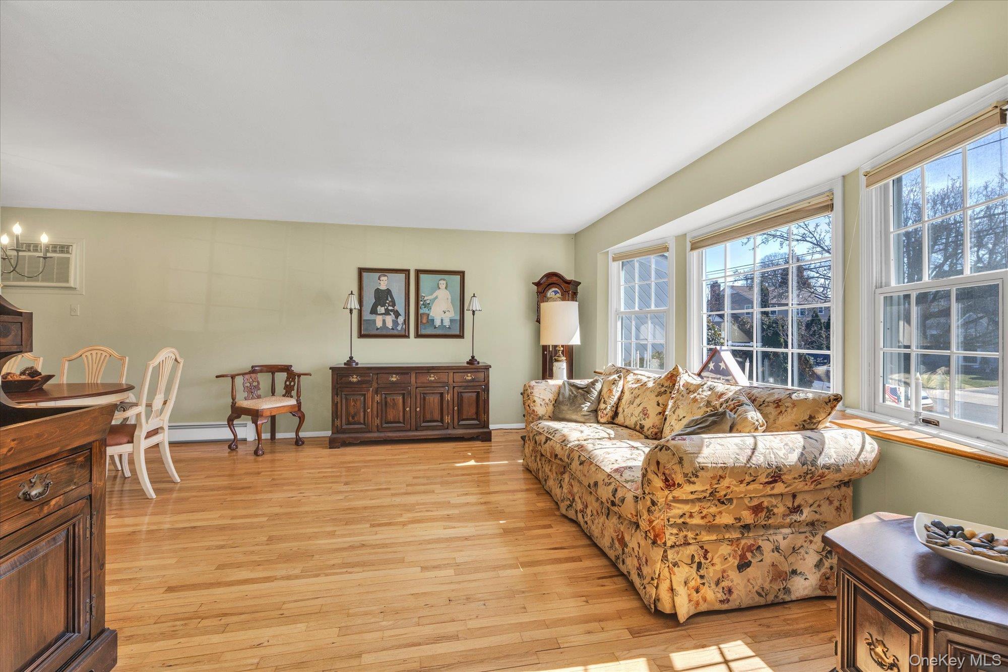 #4 photo, 3933 Fulton Avenue, Нассау ‖ Seaford , NY 11783