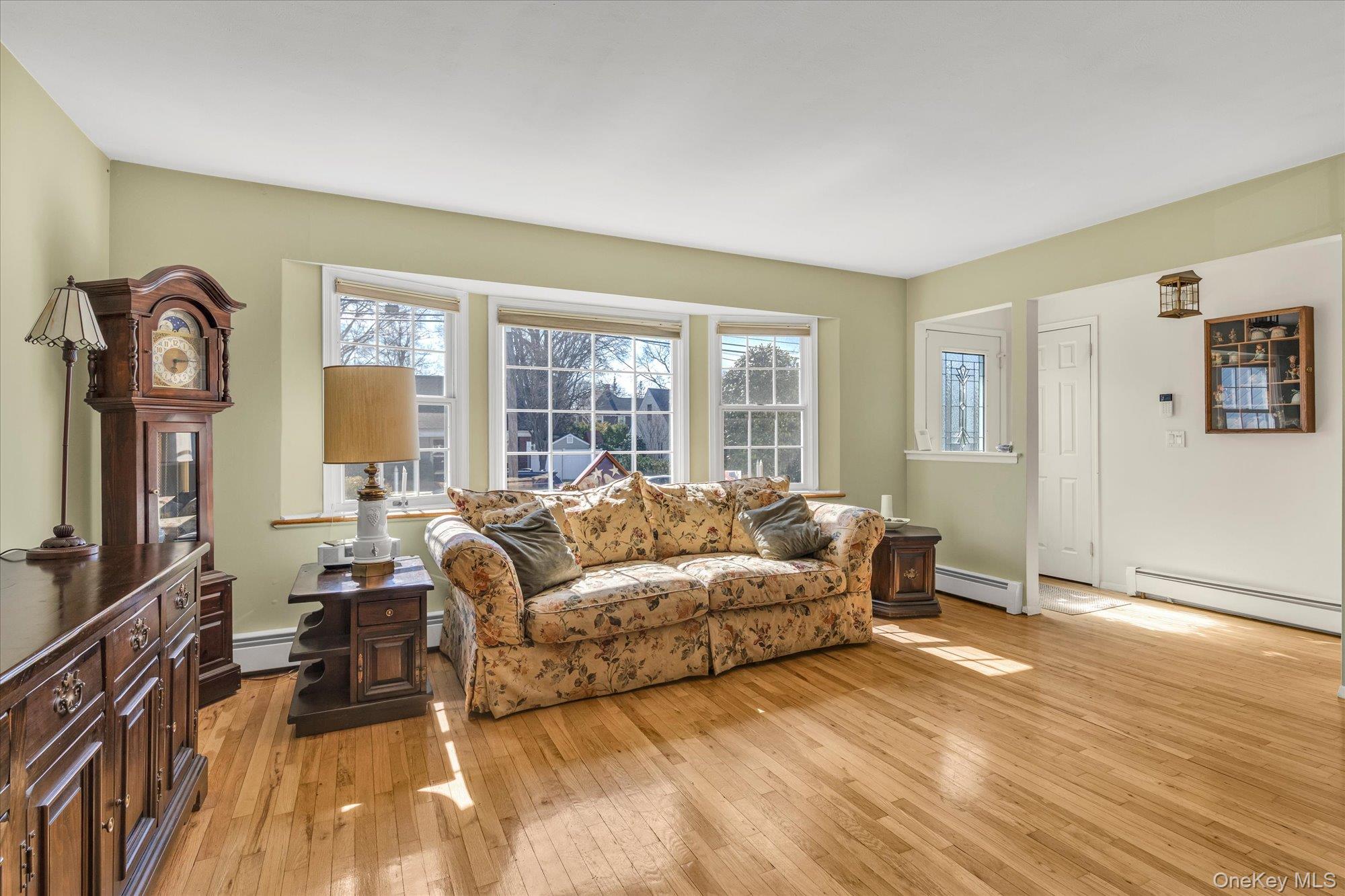 #5 photo, 3933 Fulton Avenue, Нассау ‖ Seaford , NY 11783