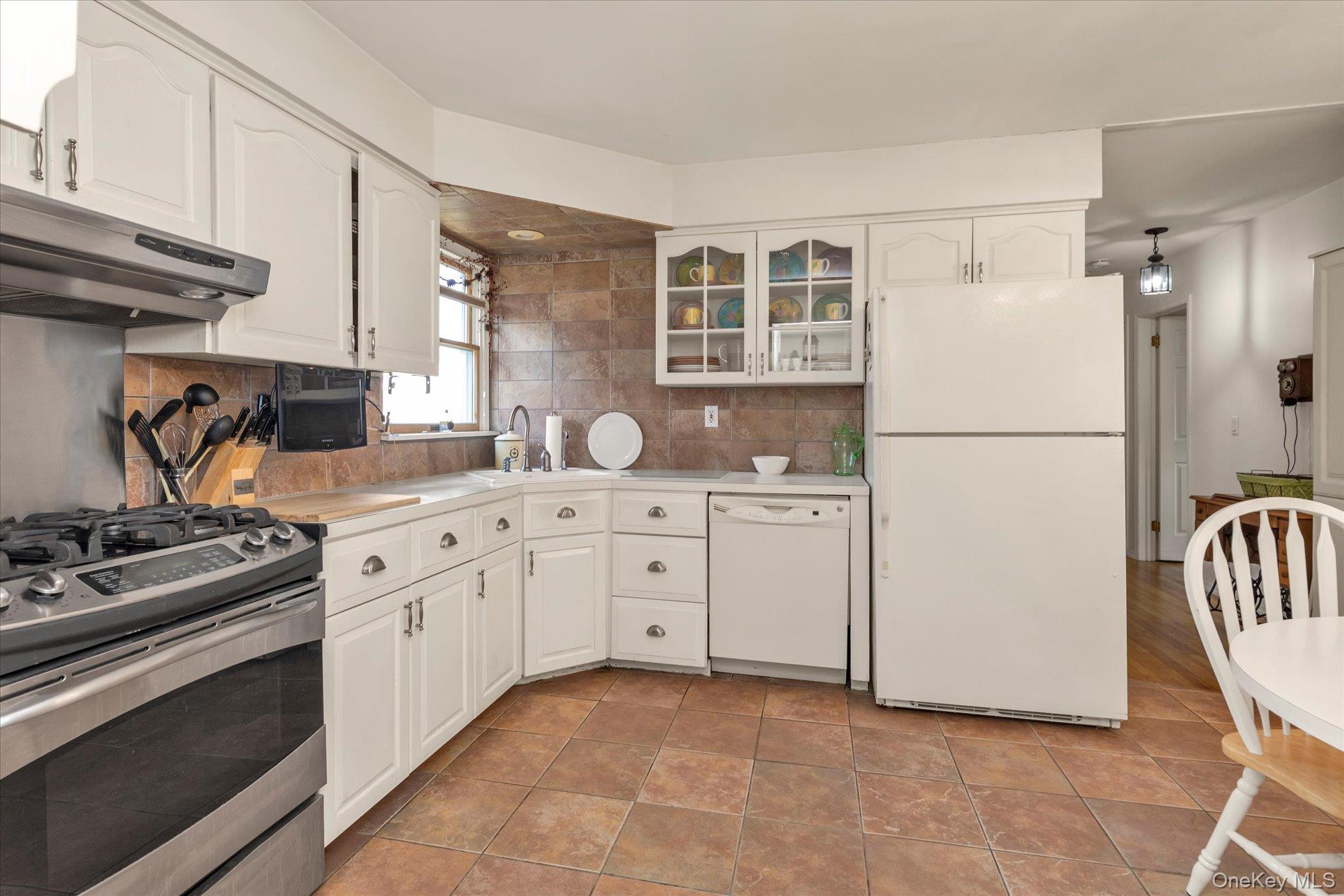 #9 photo, 3933 Fulton Avenue, Нассау ‖ Seaford , NY 11783