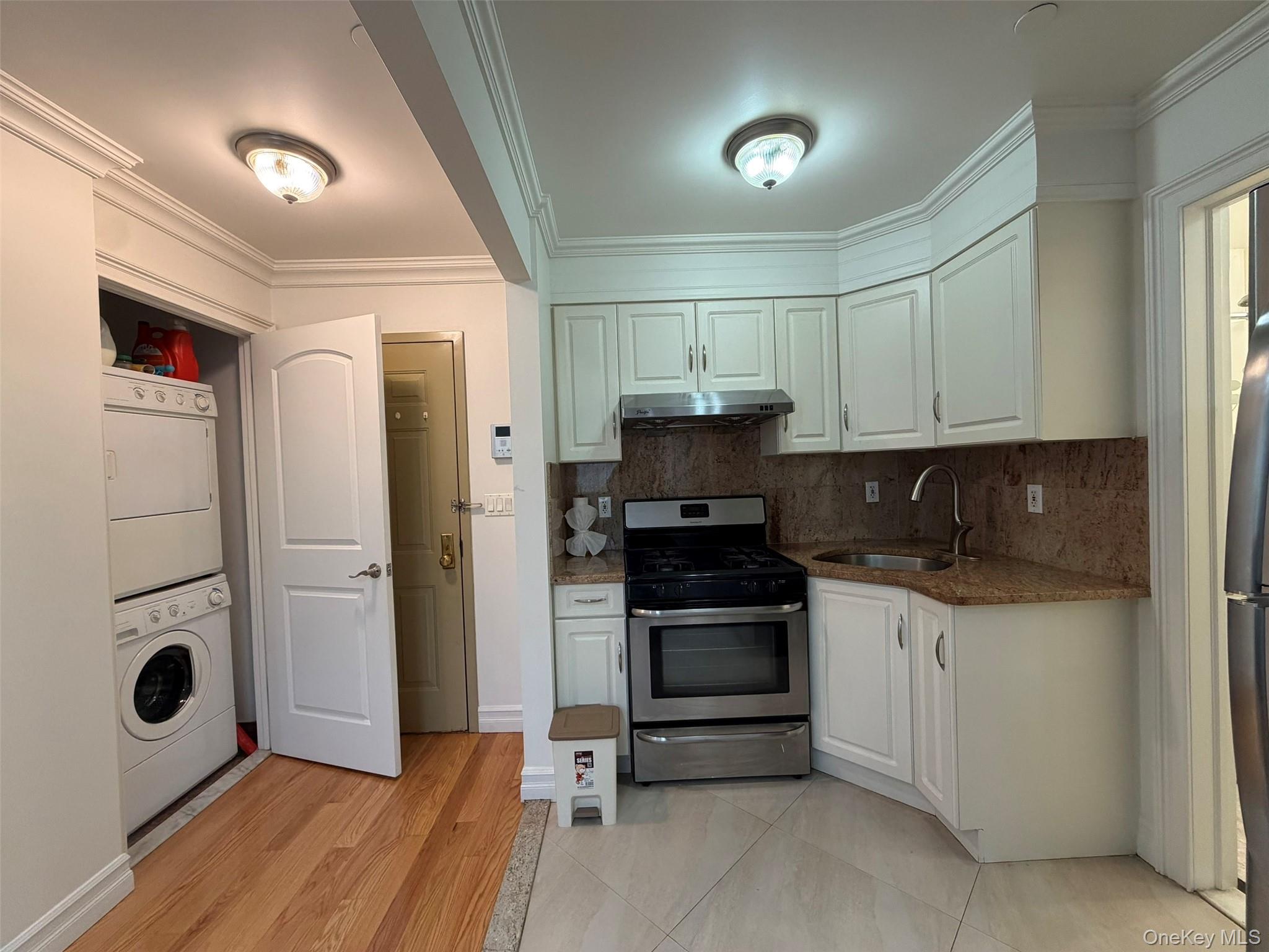 #4 photo, 40-45 68th Street, 뉴욕퀸즈 Woodside , NY 11377