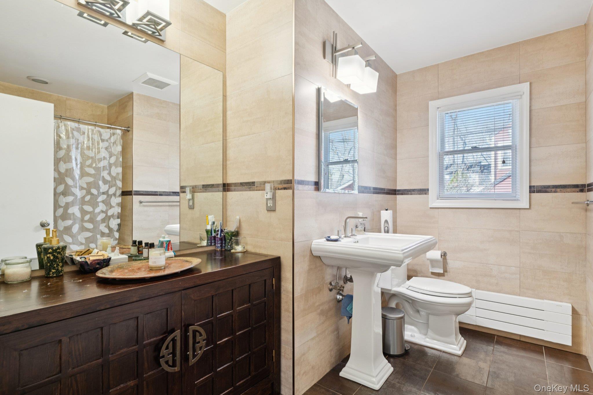 #11 photo, 6 Saint George Road, Great Neck , NY 11021