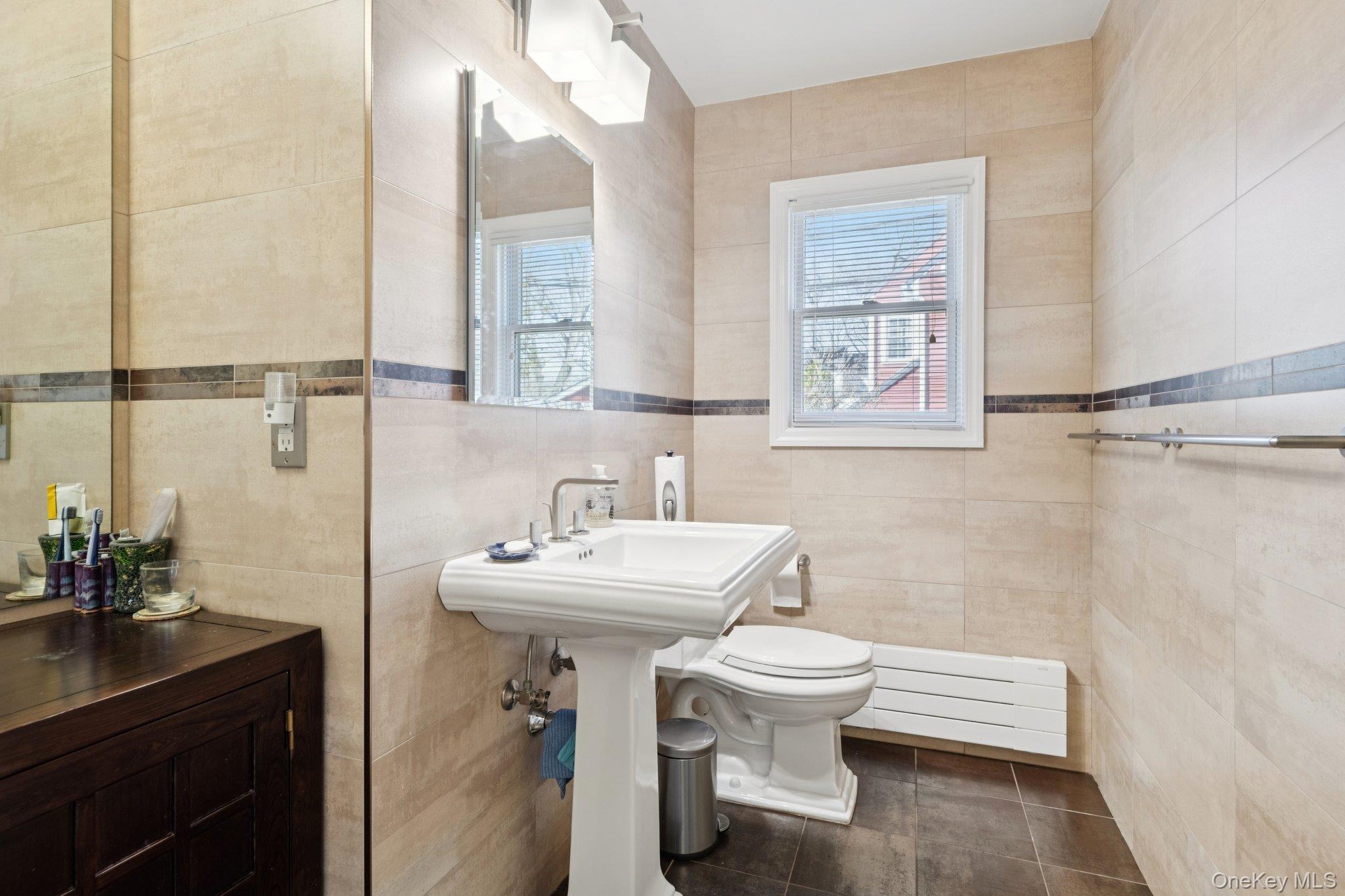 #12 photo, 6 Saint George Road, Great Neck , NY 11021