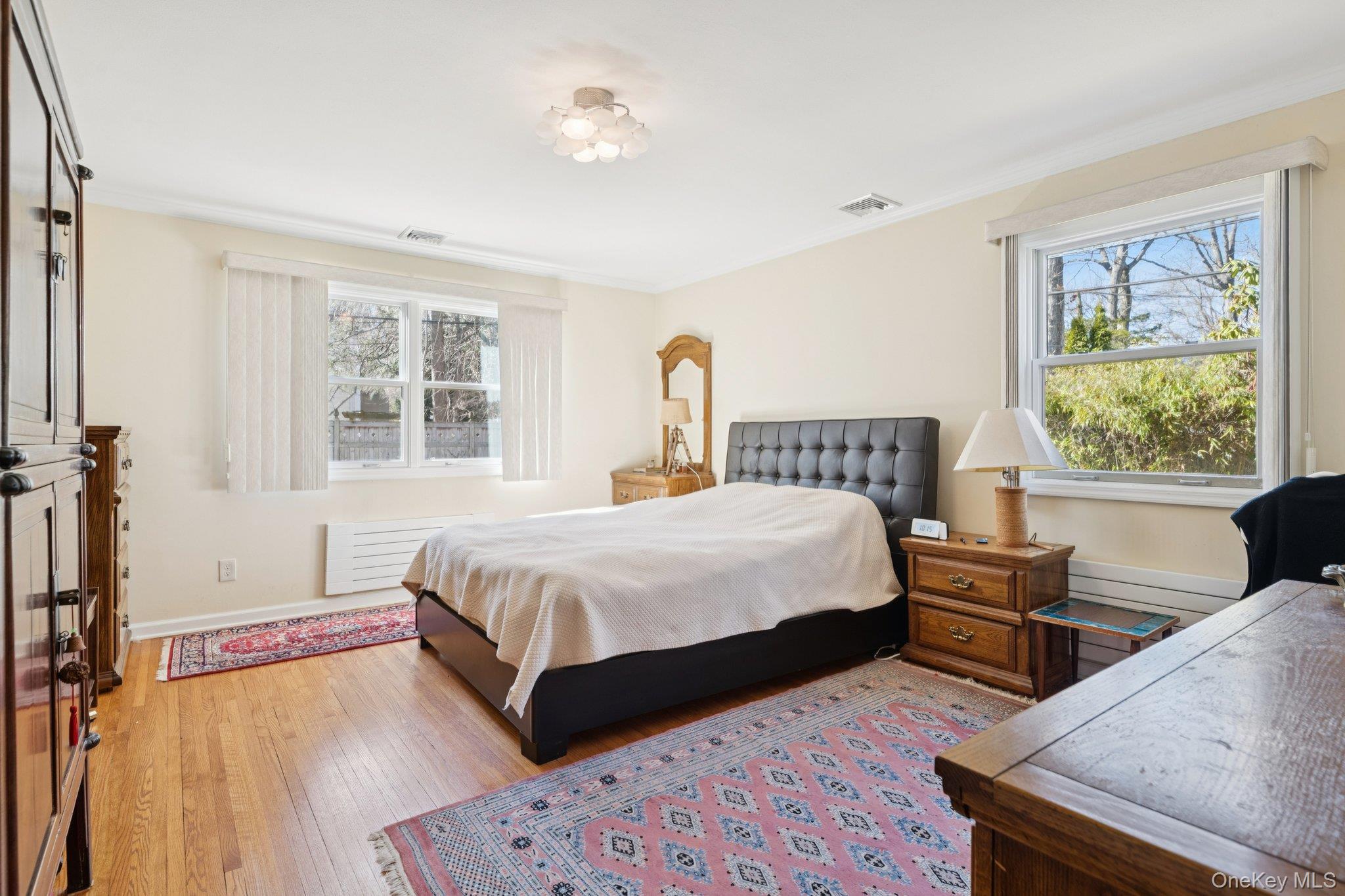 #13 photo, 6 Saint George Road, Great Neck , NY 11021