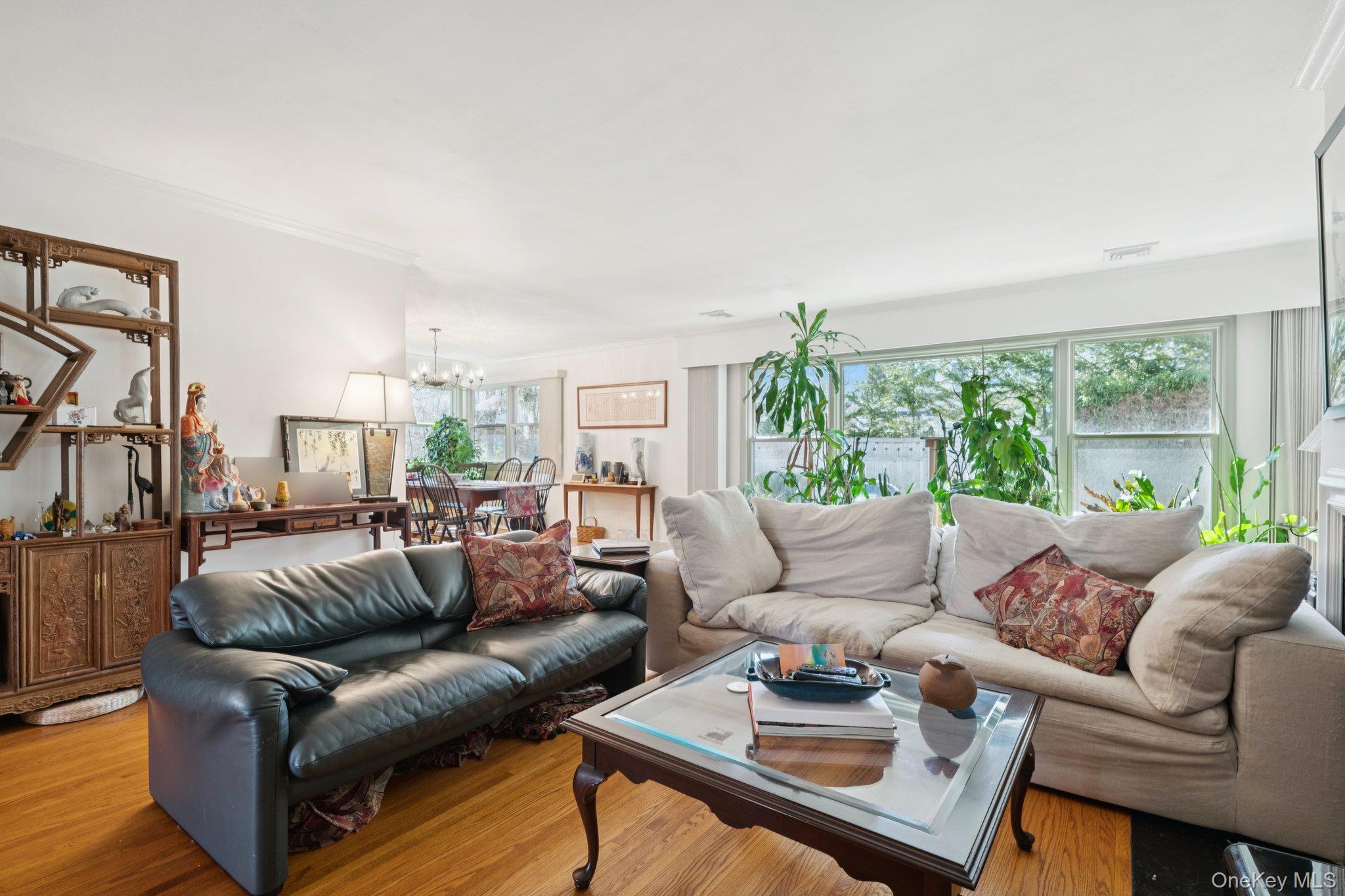 #6 photo, 6 Saint George Road, Great Neck , NY 11021