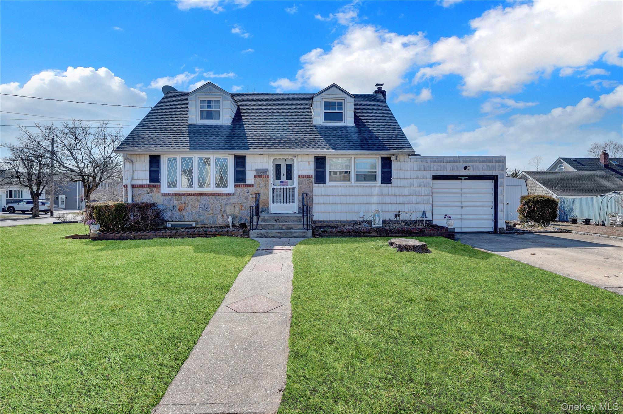 #1 photo, 258 Belmont Avenue, ناسو East Meadow , NY 11554