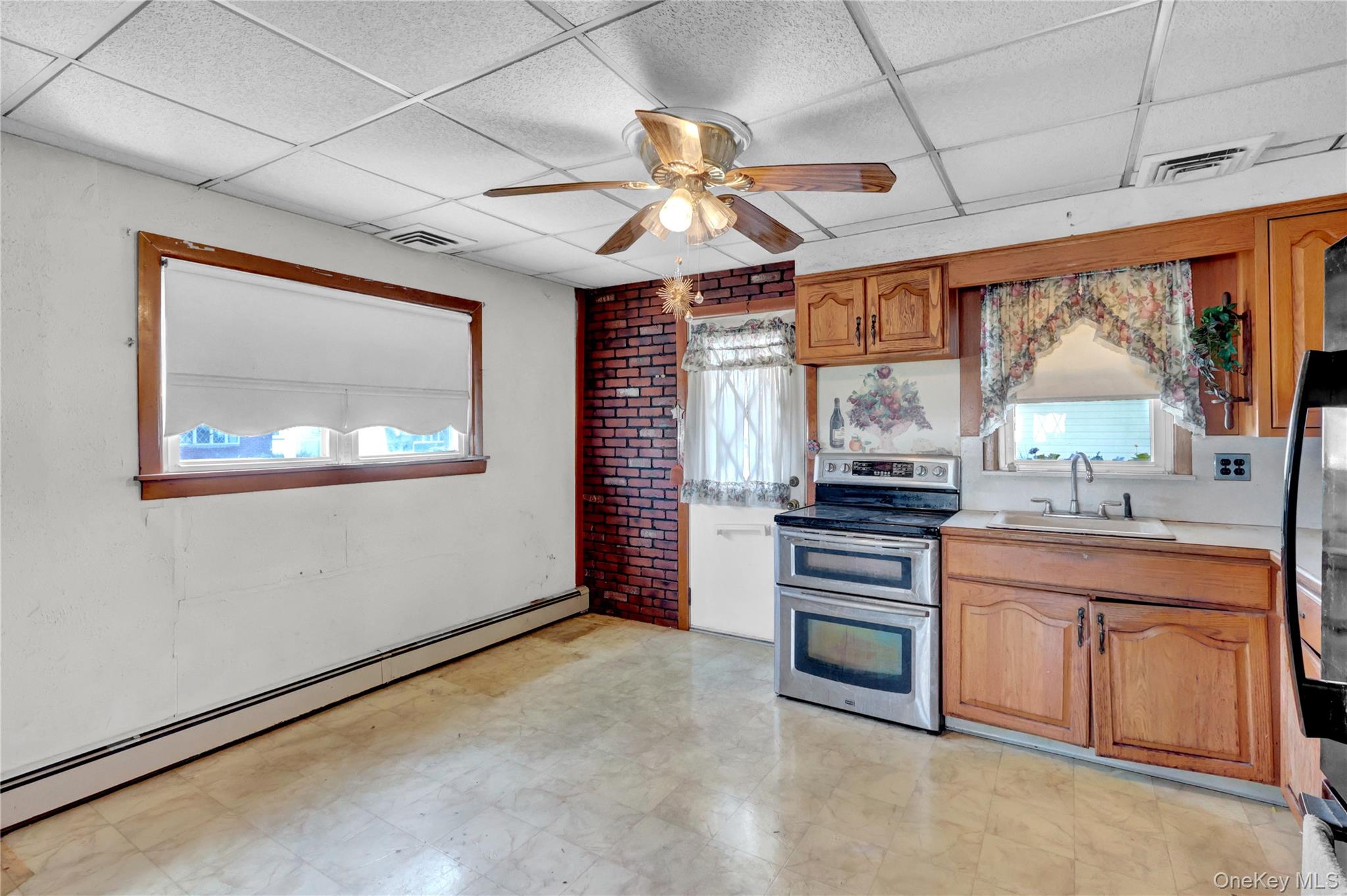 #11 photo, 258 Belmont Avenue, ناسو East Meadow , NY 11554