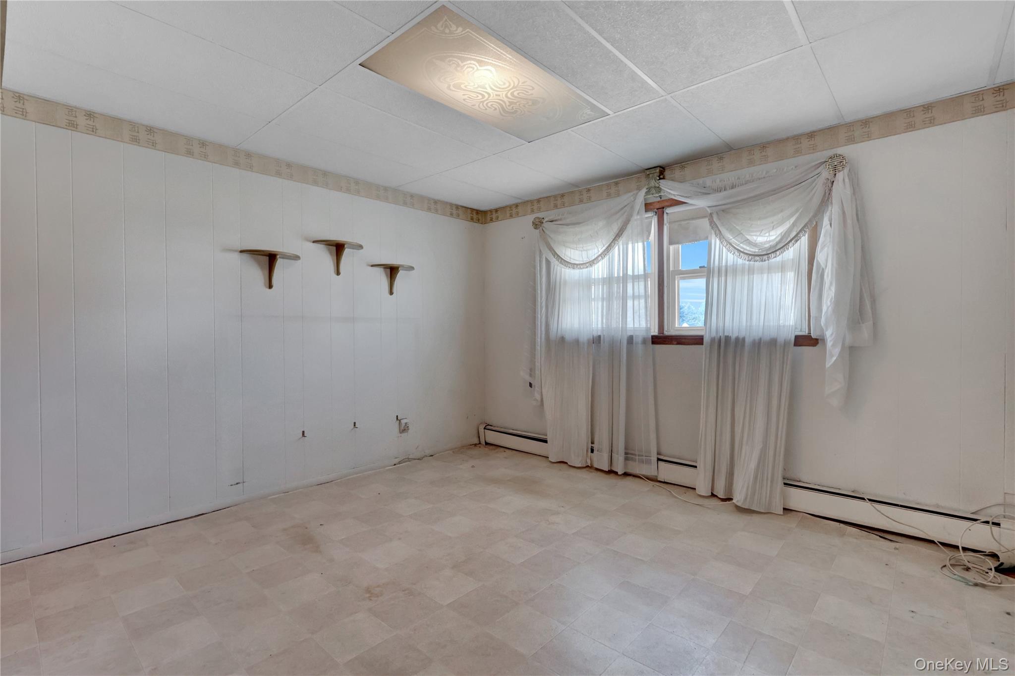 #12 photo, 258 Belmont Avenue, ناسو East Meadow , NY 11554