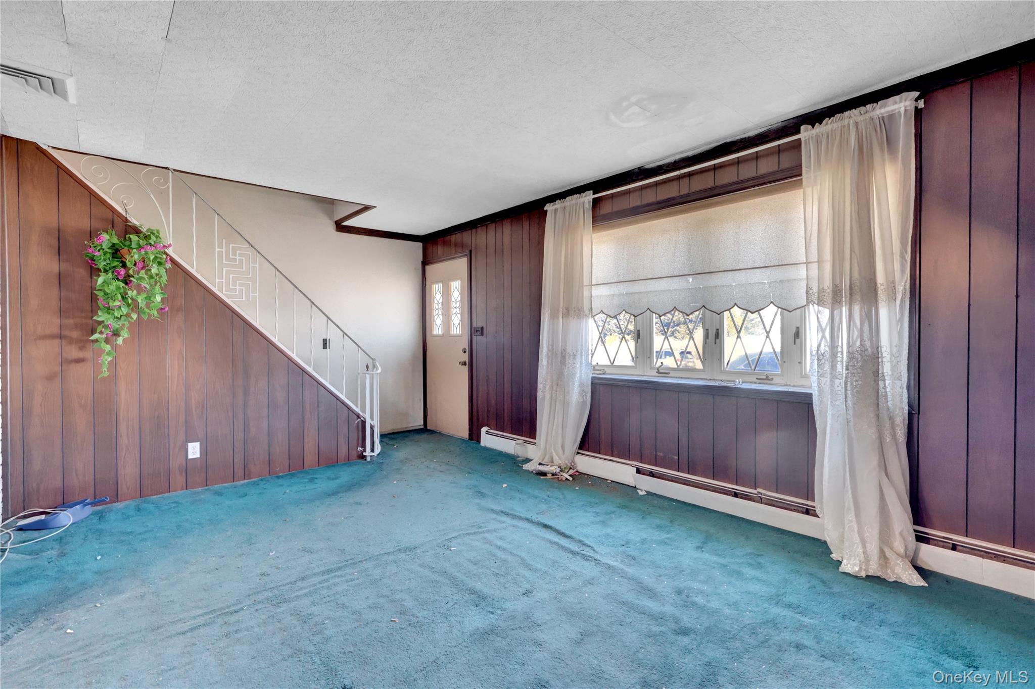 #15 photo, 258 Belmont Avenue, ناسو East Meadow , NY 11554