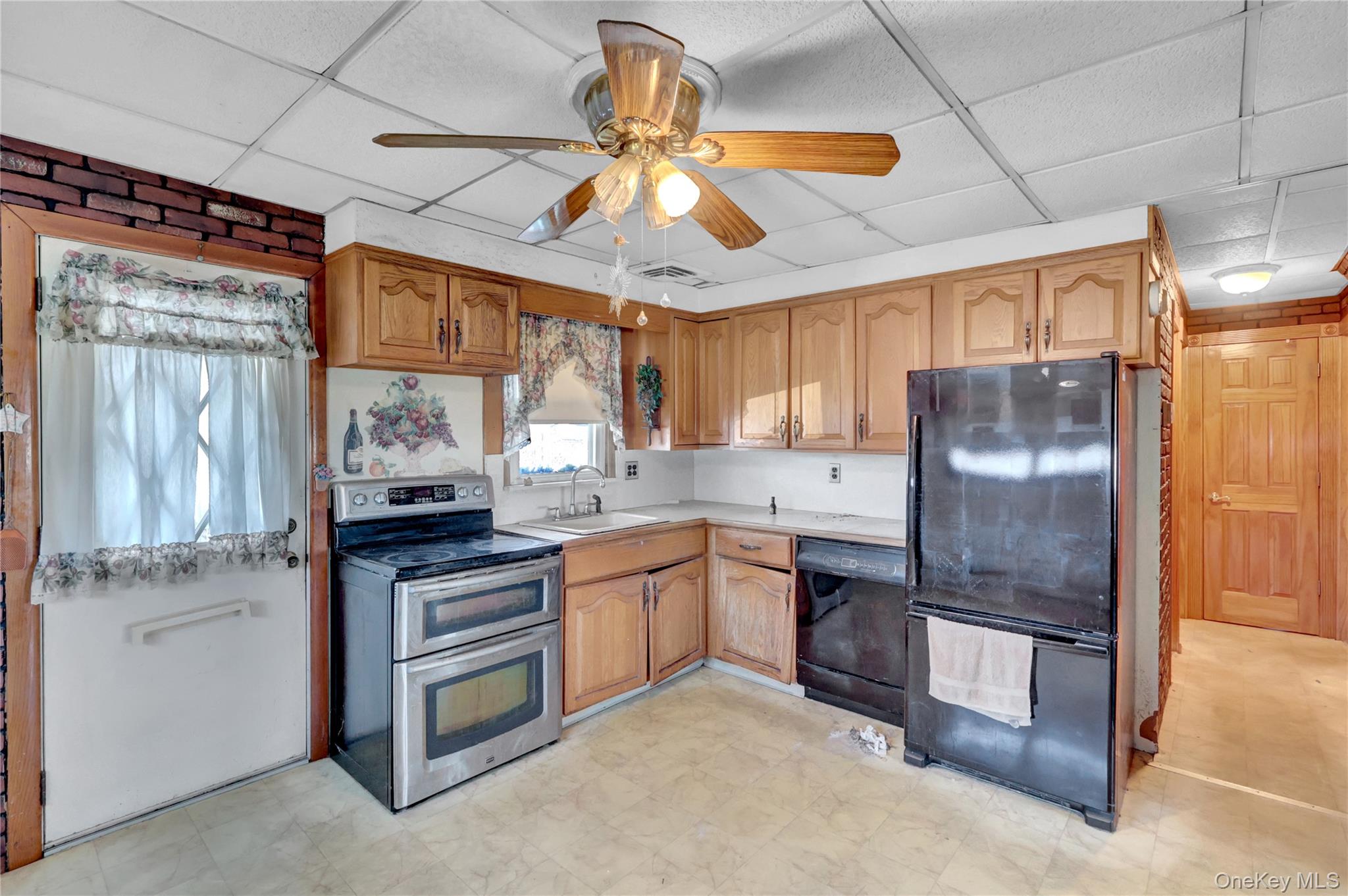 #9 photo, 258 Belmont Avenue, ناسو East Meadow , NY 11554