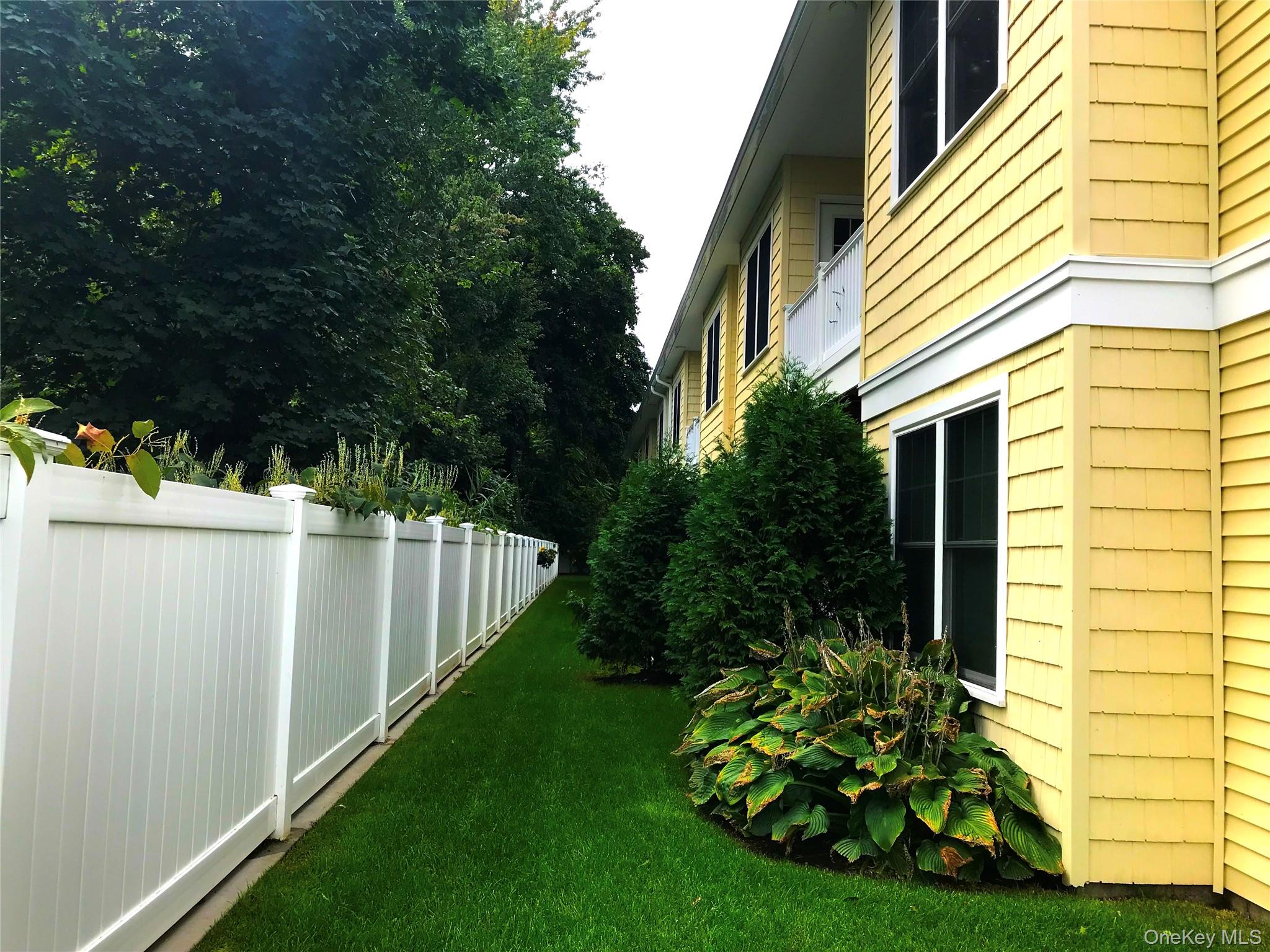 #18 photo, 24 Creek Road, Huntington , NY 11743