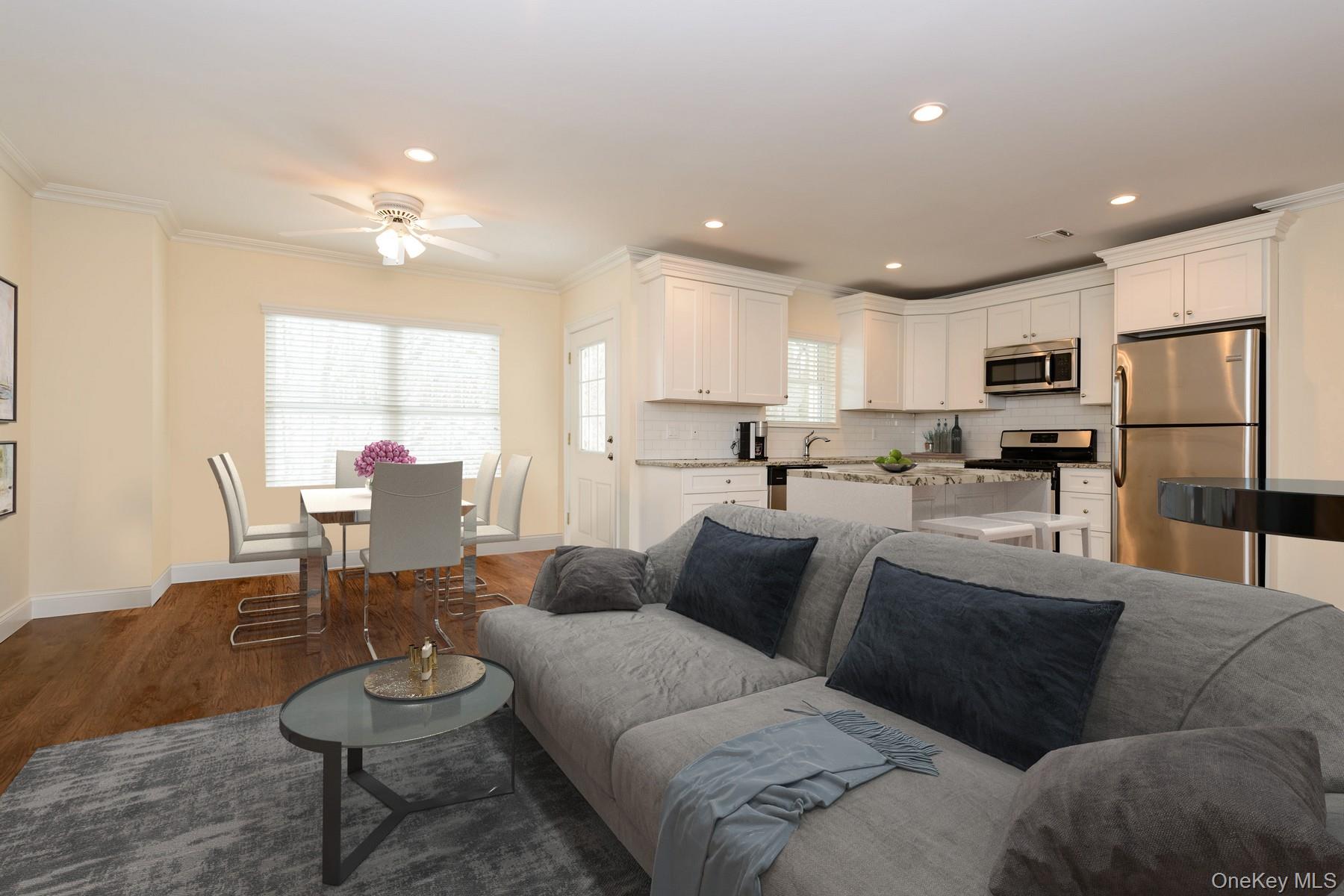 #6 photo, 24 Creek Road, Huntington , NY 11743