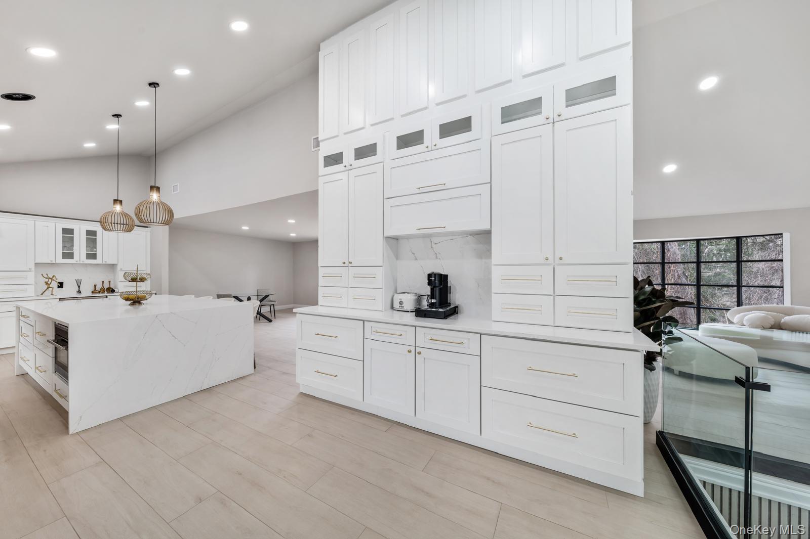 #10 photo, 111 Mill River Road, 롱 아일랜드 Upper Brookville , NY 11771