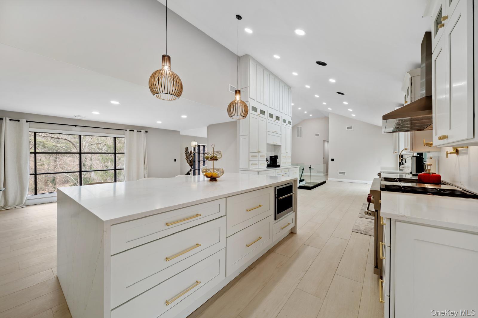 #13 photo, 111 Mill River Road, 롱 아일랜드 Upper Brookville , NY 11771