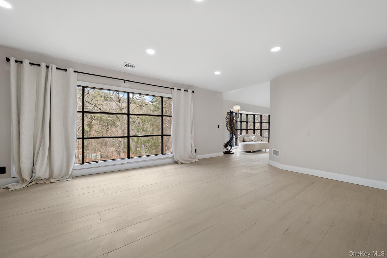 #14 photo, 111 Mill River Road, 롱 아일랜드 Upper Brookville , NY 11771