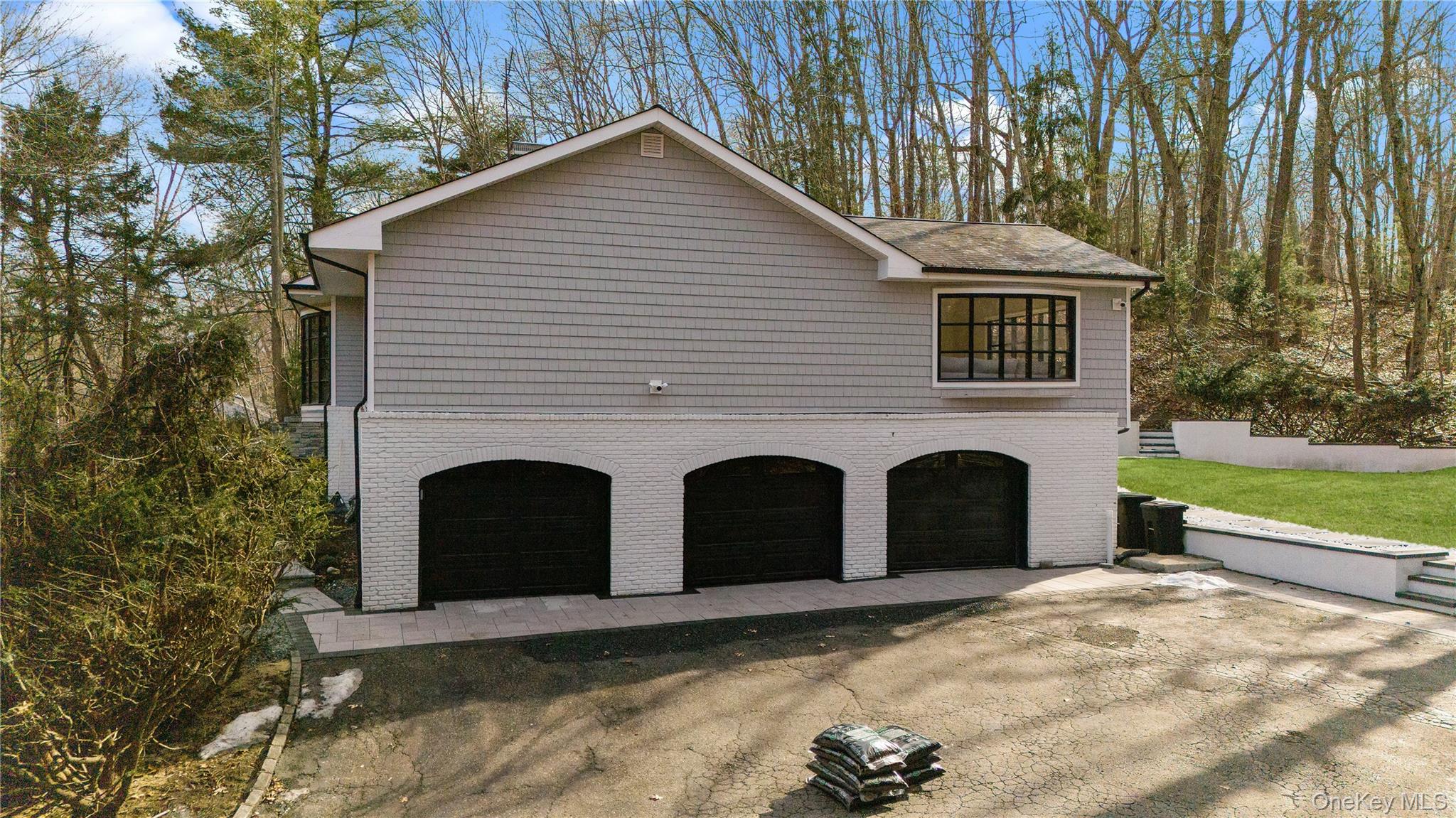 #2 photo, 111 Mill River Road, 롱 아일랜드 Upper Brookville , NY 11771