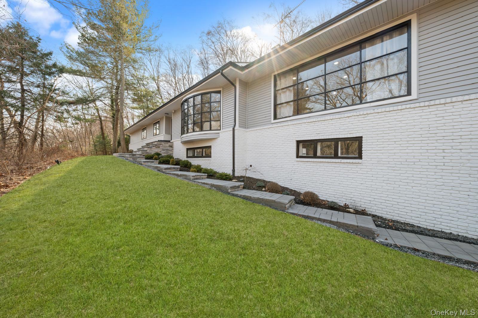 #7 photo, 111 Mill River Road, 롱 아일랜드 Upper Brookville , NY 11771