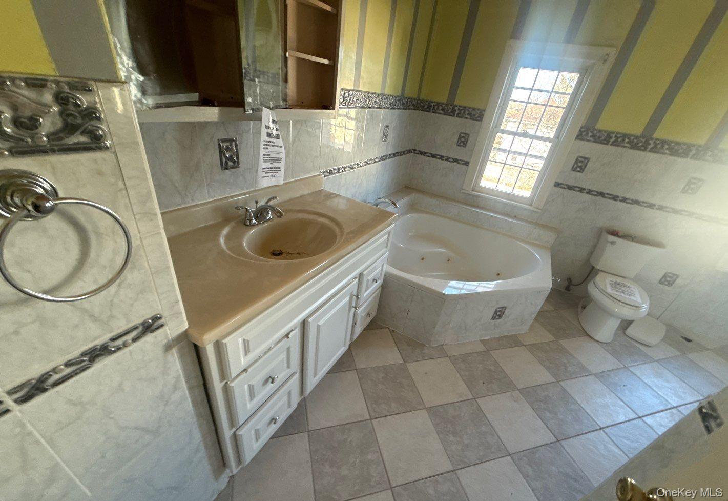 #10 photo, 280 Lawrence Avenue, Lawrence , NY 11559