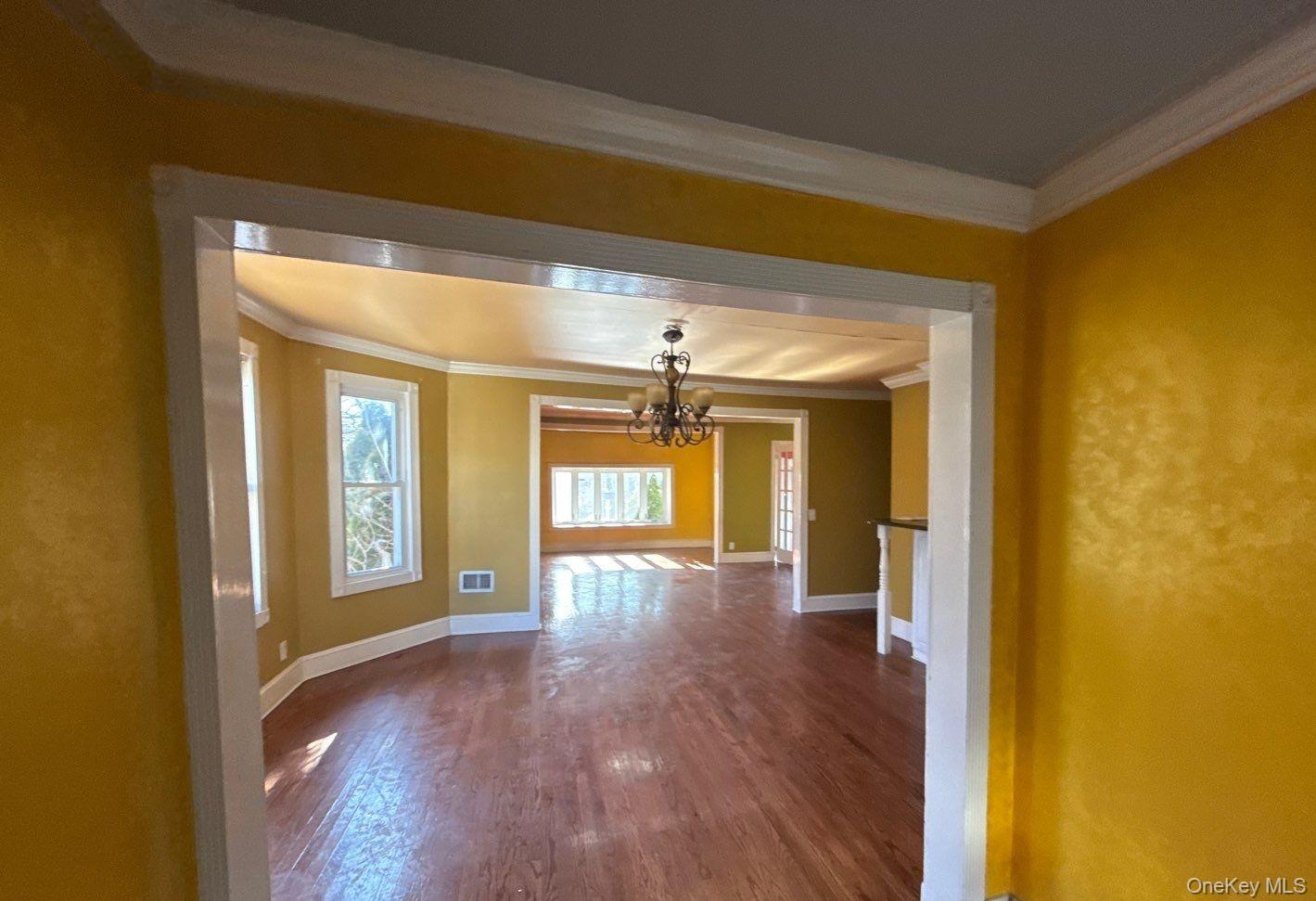 #5 photo, 280 Lawrence Avenue, Lawrence , NY 11559