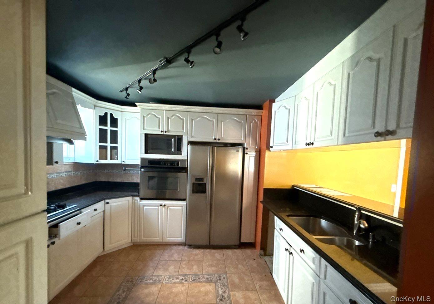 #8 photo, 280 Lawrence Avenue, Lawrence , NY 11559