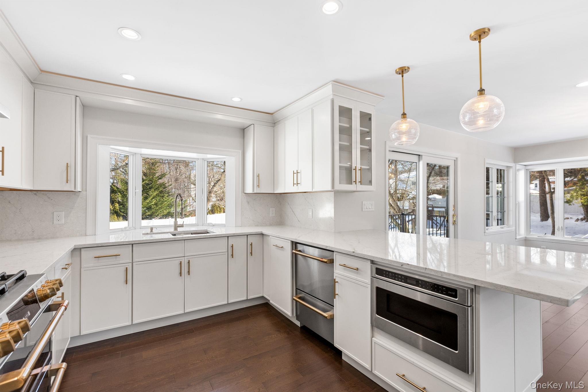 #11 photo, 91 Worthington Road, White Plains , NY 10607