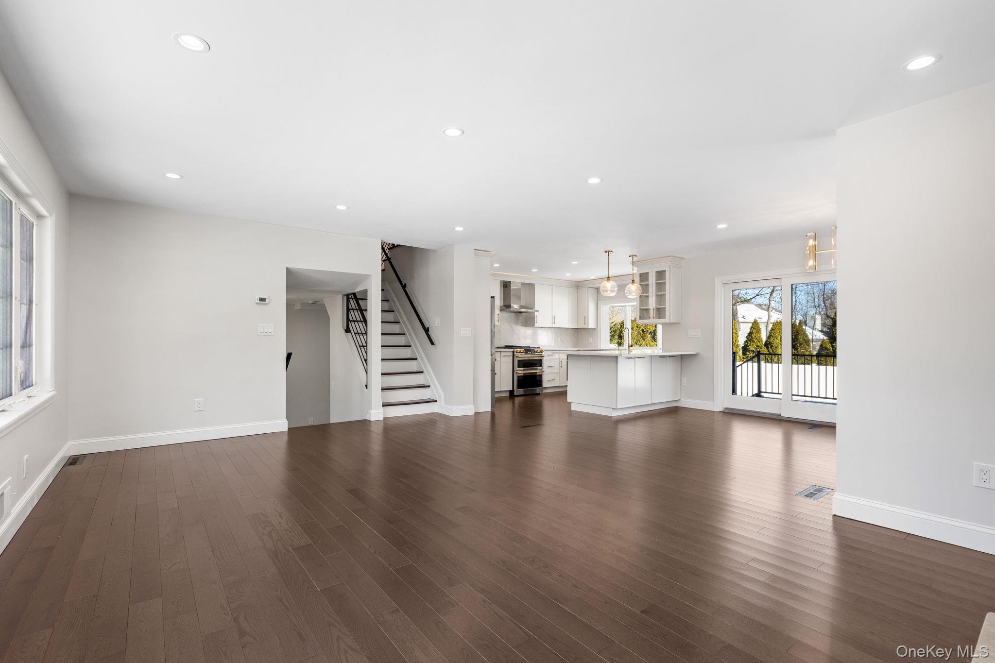 #16 photo, 91 Worthington Road, White Plains , NY 10607