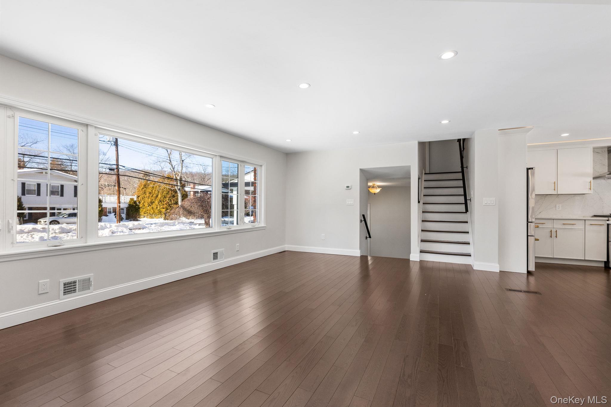 #17 photo, 91 Worthington Road, White Plains , NY 10607