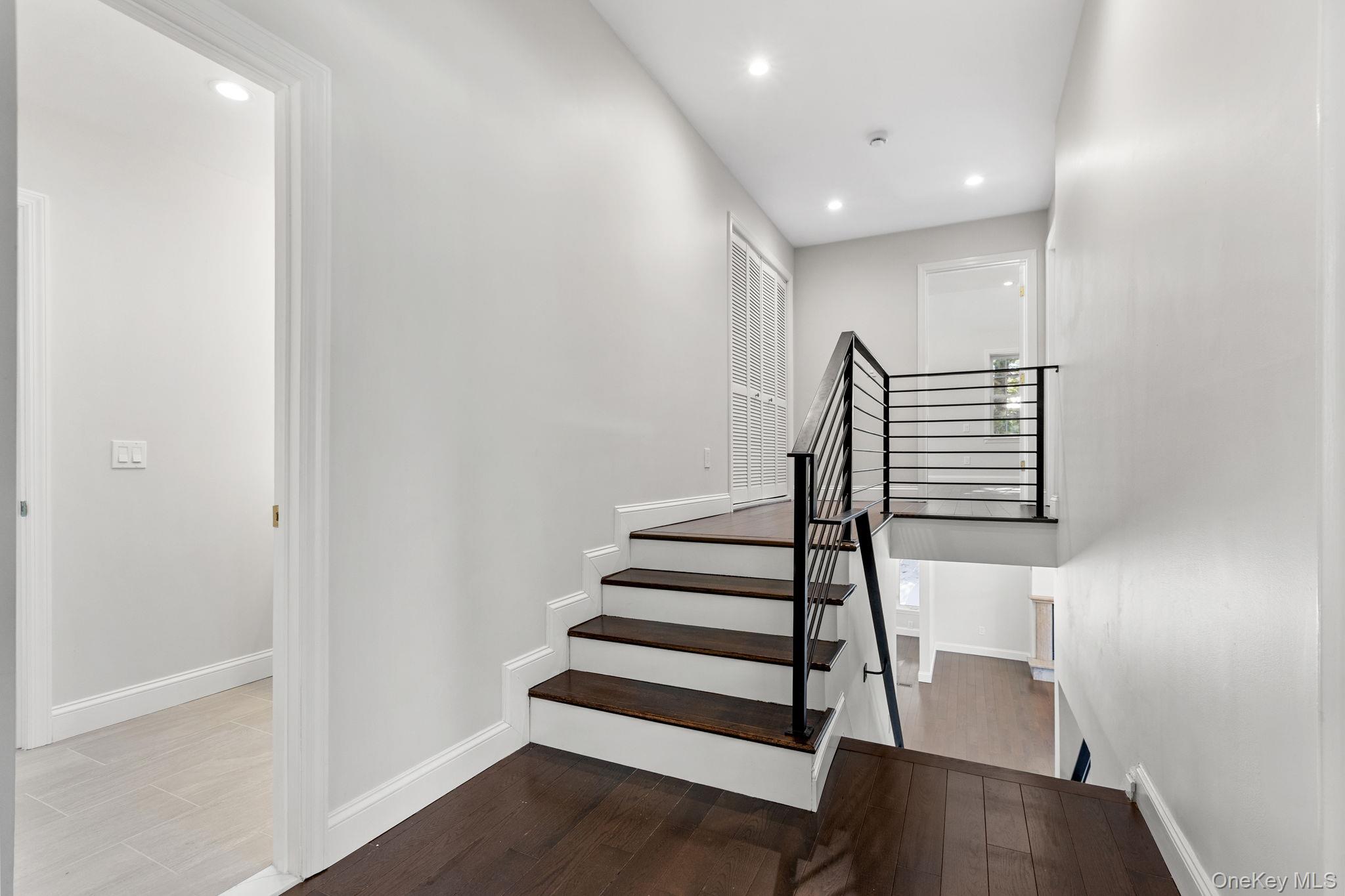 #18 photo, 91 Worthington Road, White Plains , NY 10607