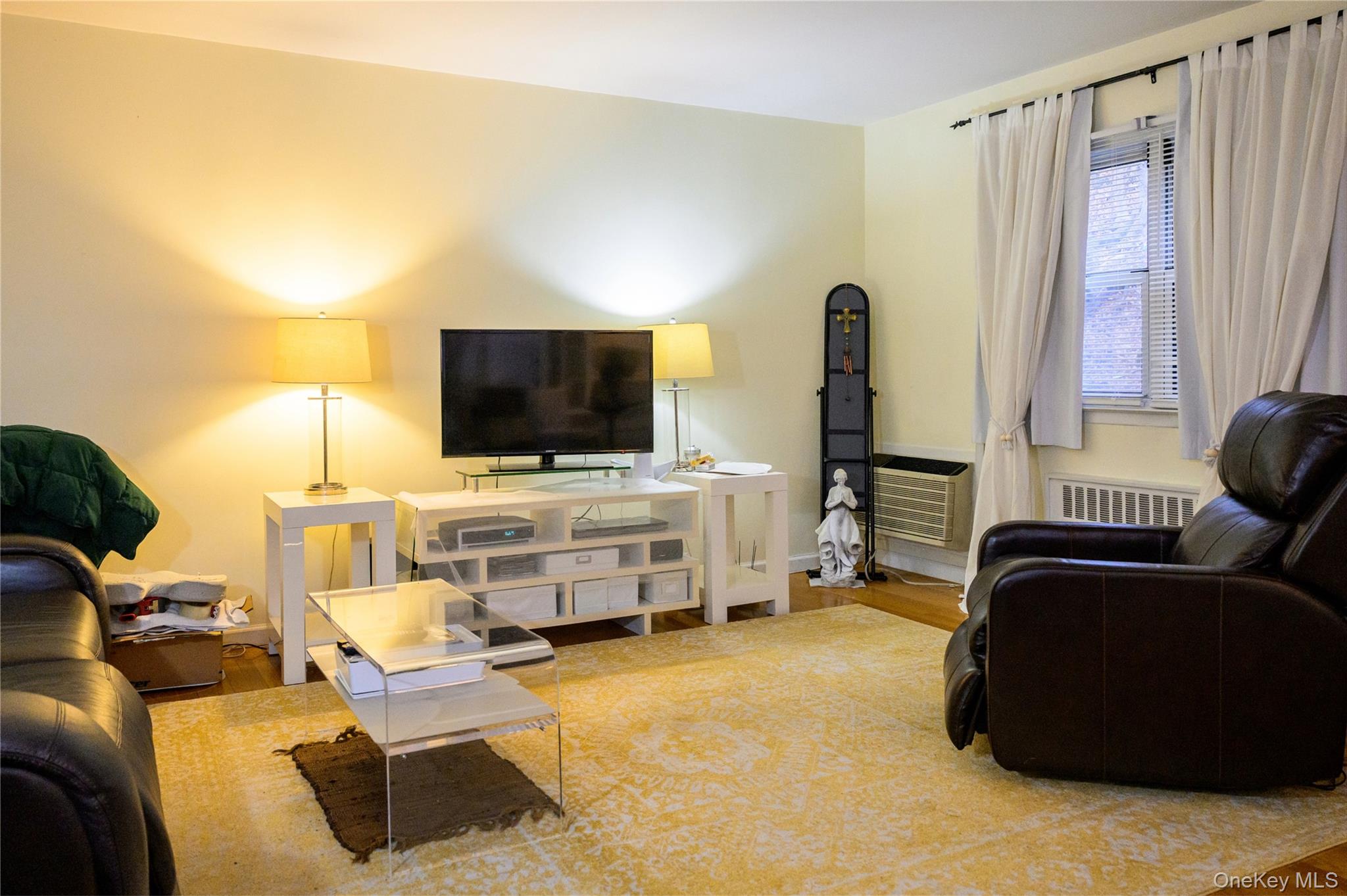 #2 photo, 155 Charter Circle, Ossining , NY 10562