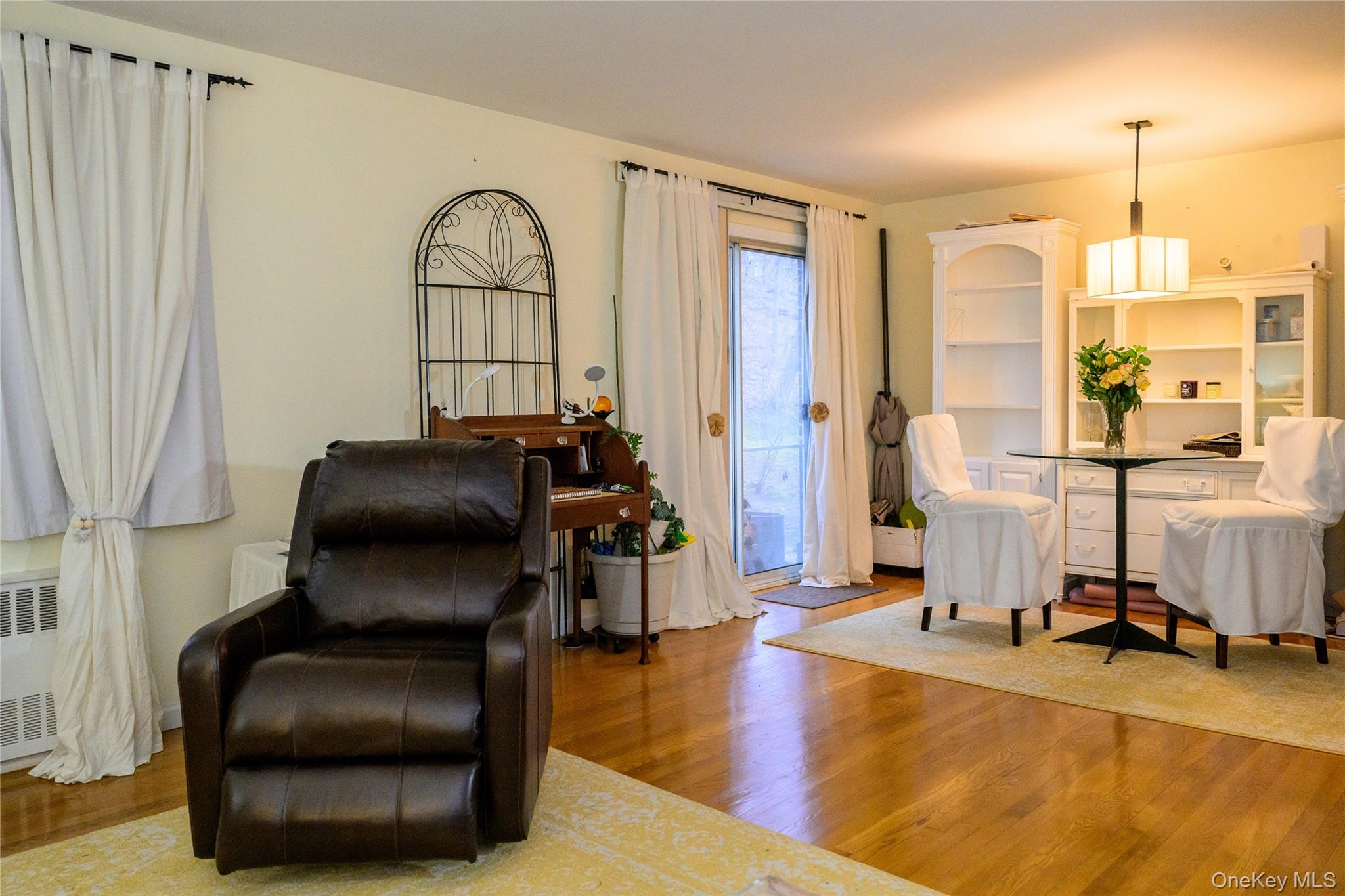 #4 photo, 155 Charter Circle, Ossining , NY 10562