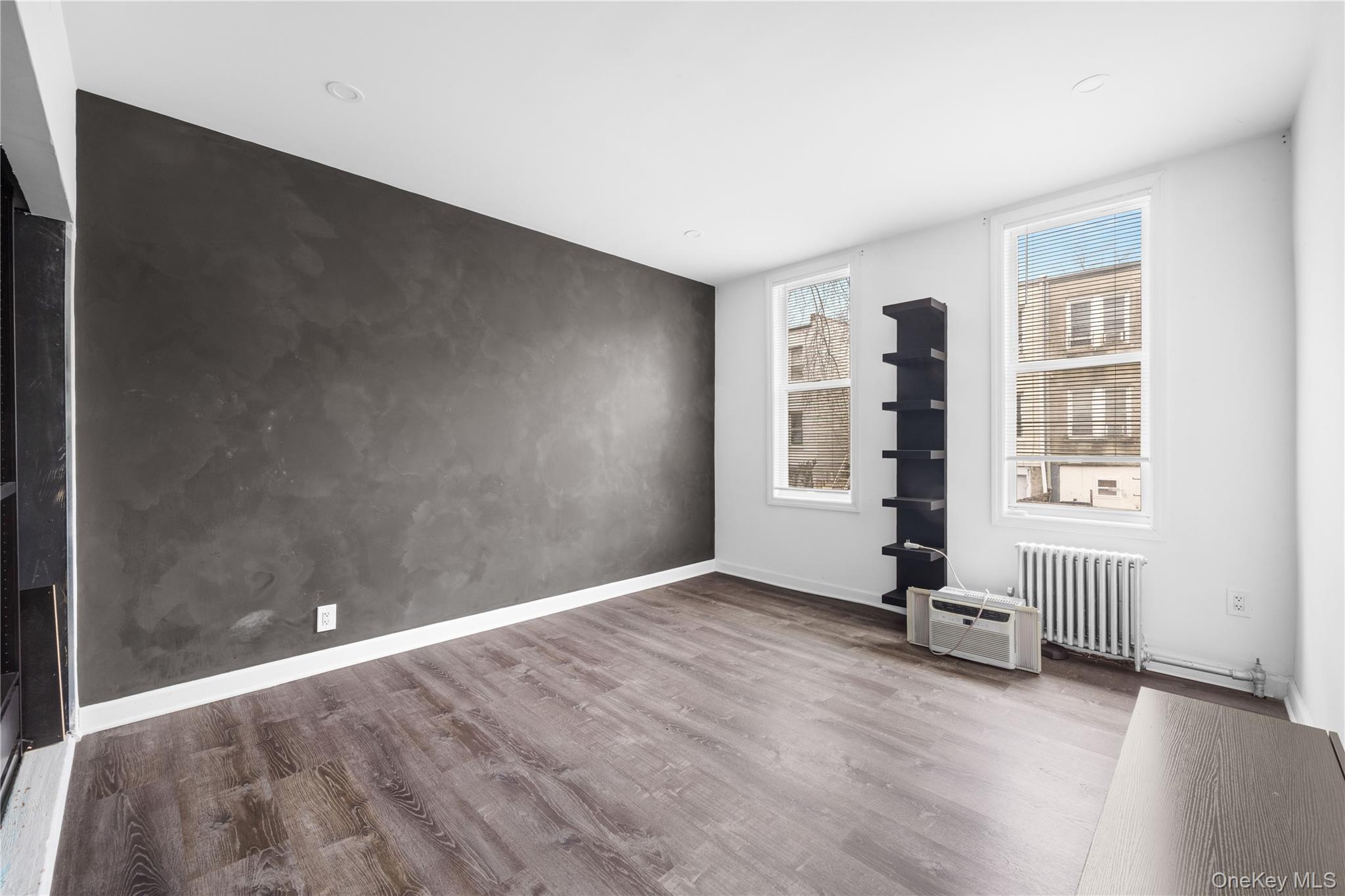 #14 photo, 645 Saint Lawrence Avenue, Bronx , NY 10473