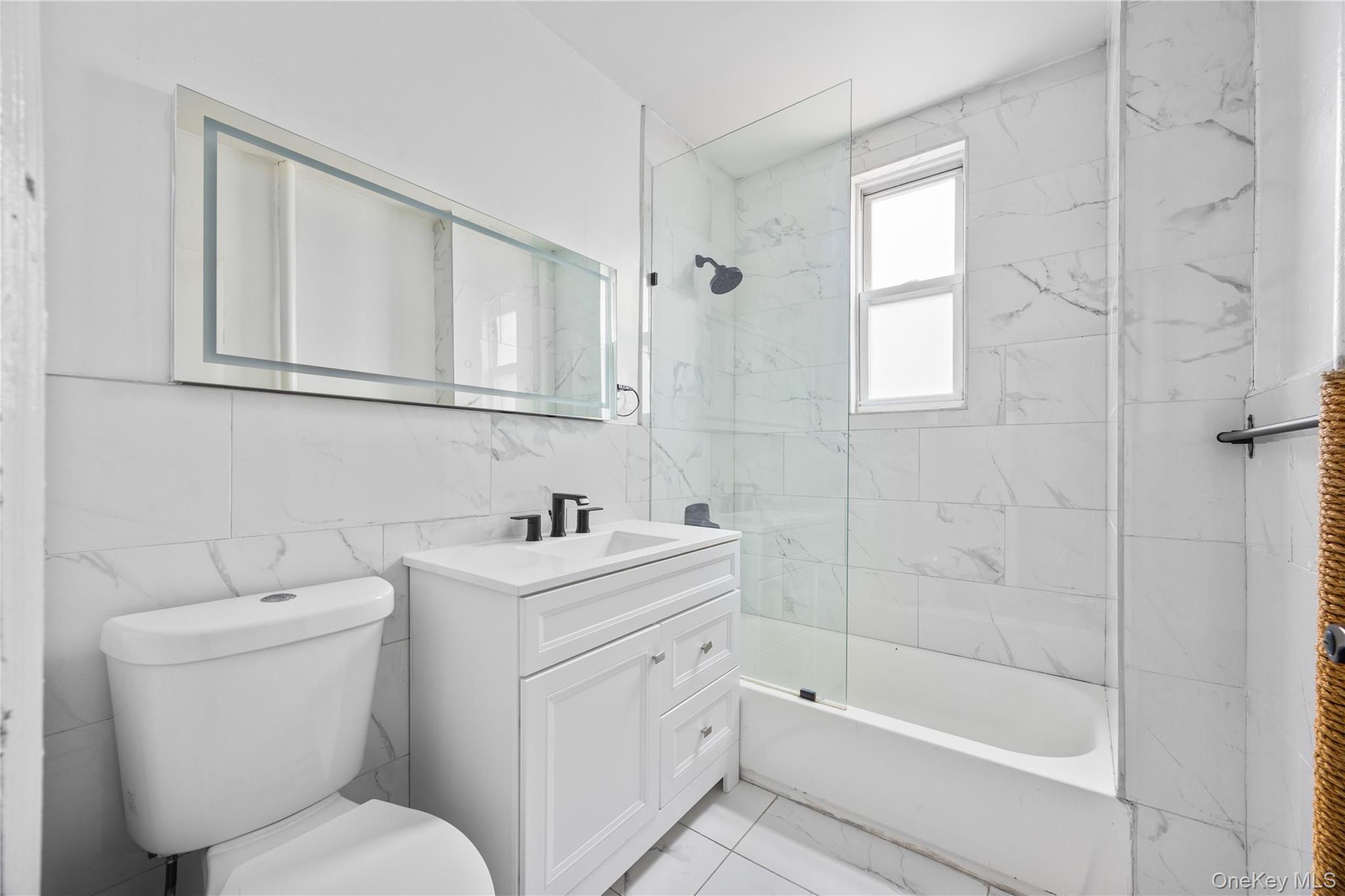 #16 photo, 645 Saint Lawrence Avenue, Bronx , NY 10473