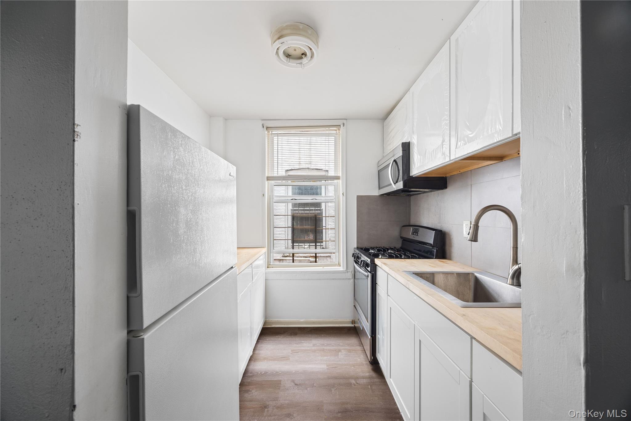 #18 photo, 645 Saint Lawrence Avenue, Bronx , NY 10473