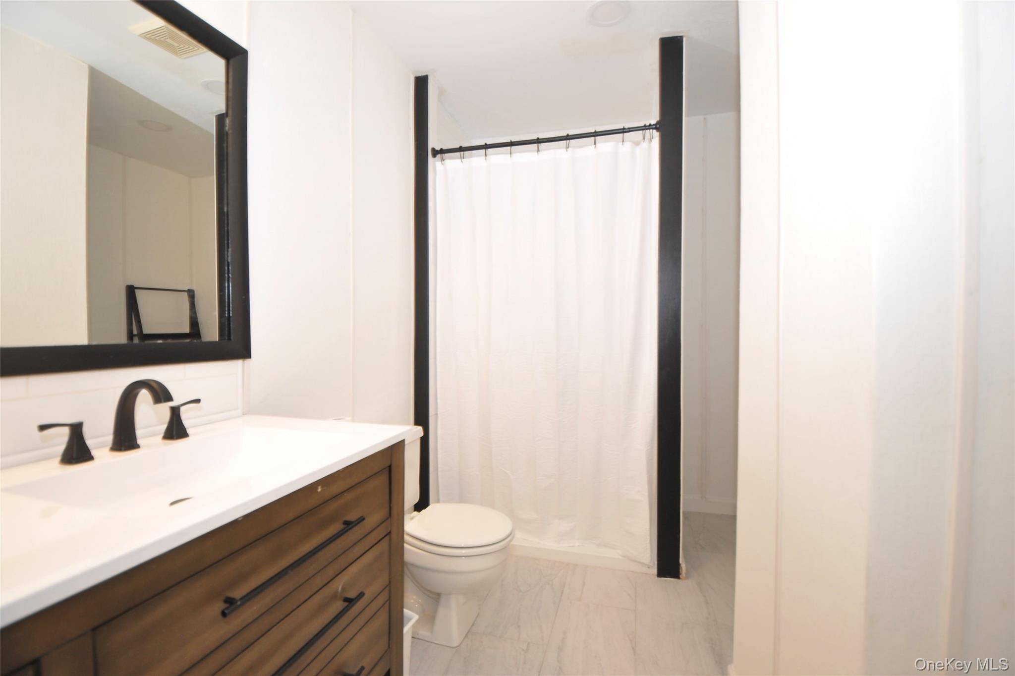 #16 photo, 1067 Washington Green, New Windsor , NY 12553