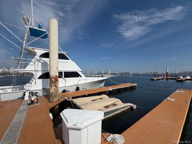 #5 photo, 148 City Island Avenue, Bronx , NY 10464