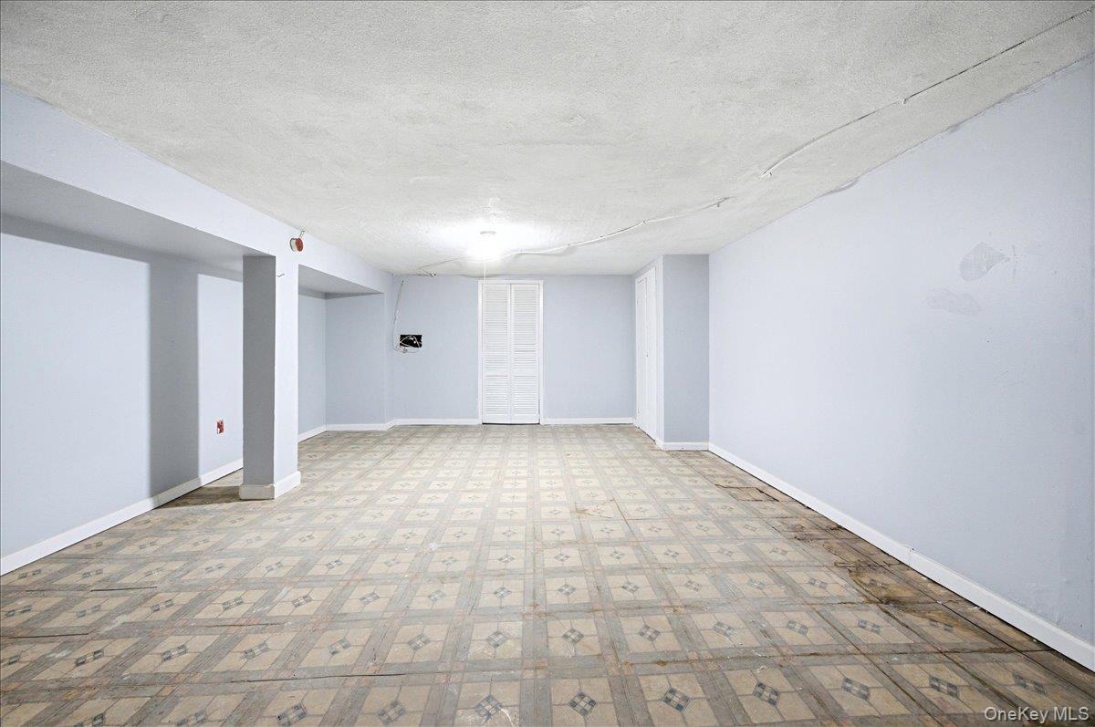 #17 photo, 2712 Holland Avenue, 布朗士 Bronx , NY 10467