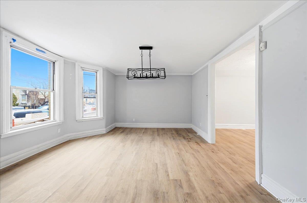 #8 photo, 2712 Holland Avenue, 布朗士 Bronx , NY 10467