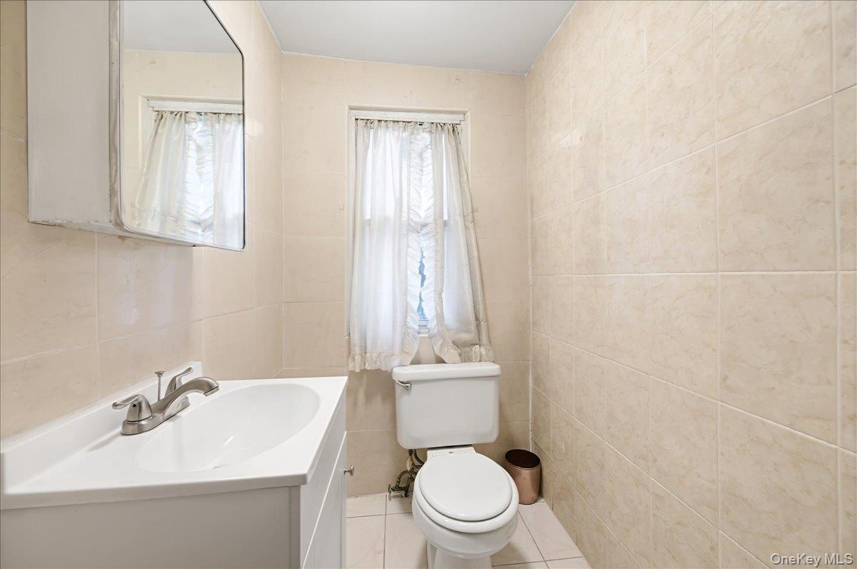 #9 photo, 2712 Holland Avenue, 布朗士 Bronx , NY 10467