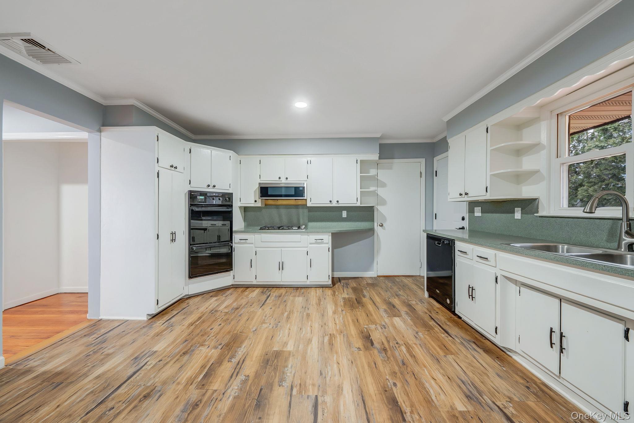 #8 photo, 36 Maple Lane, Shirley , NY 11967