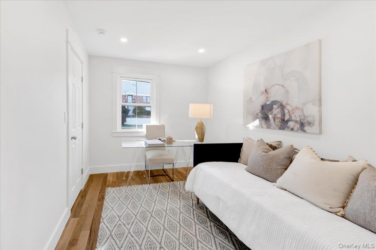 #11 photo, 410 Third Avenue, Pelham , NY 10803