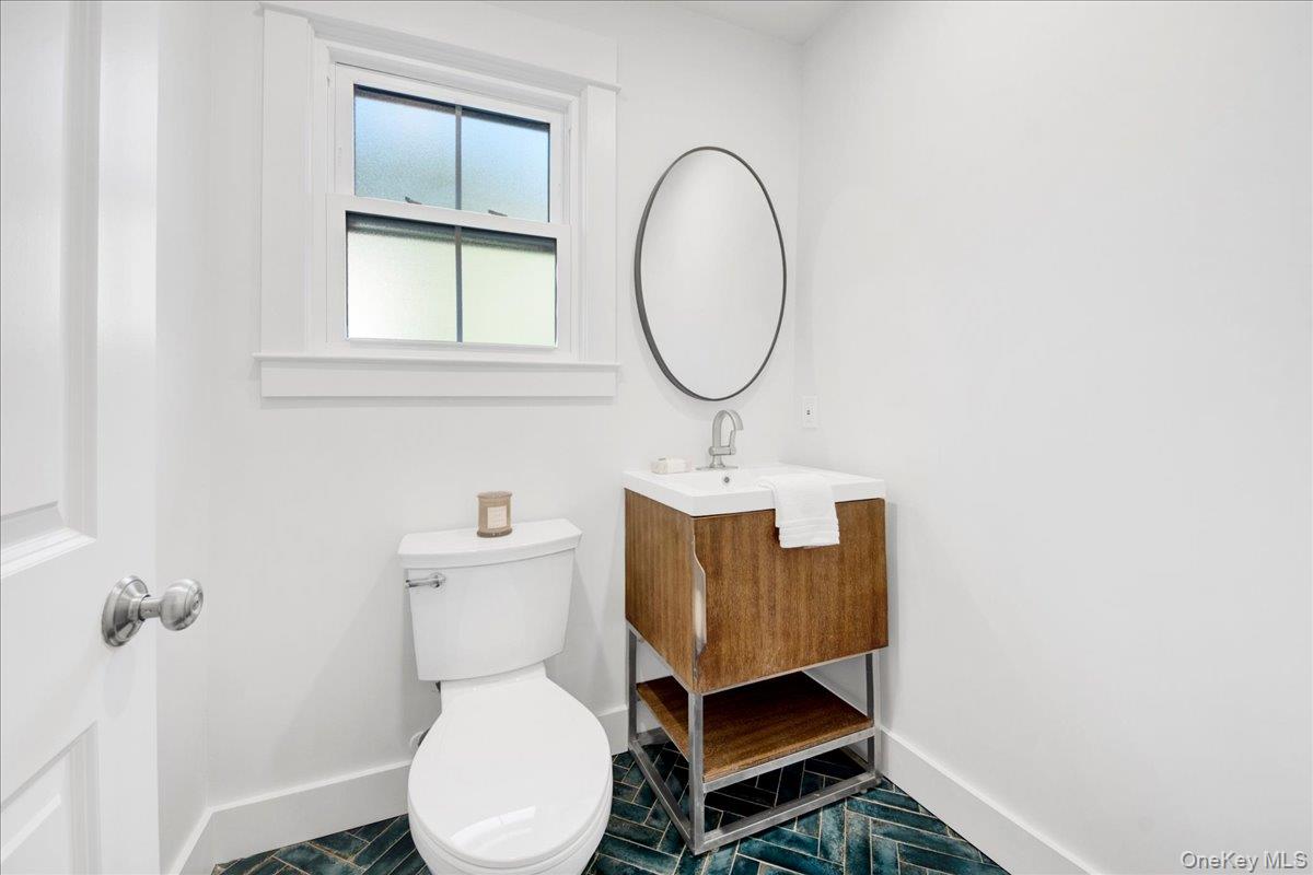 #12 photo, 410 Third Avenue, Pelham , NY 10803