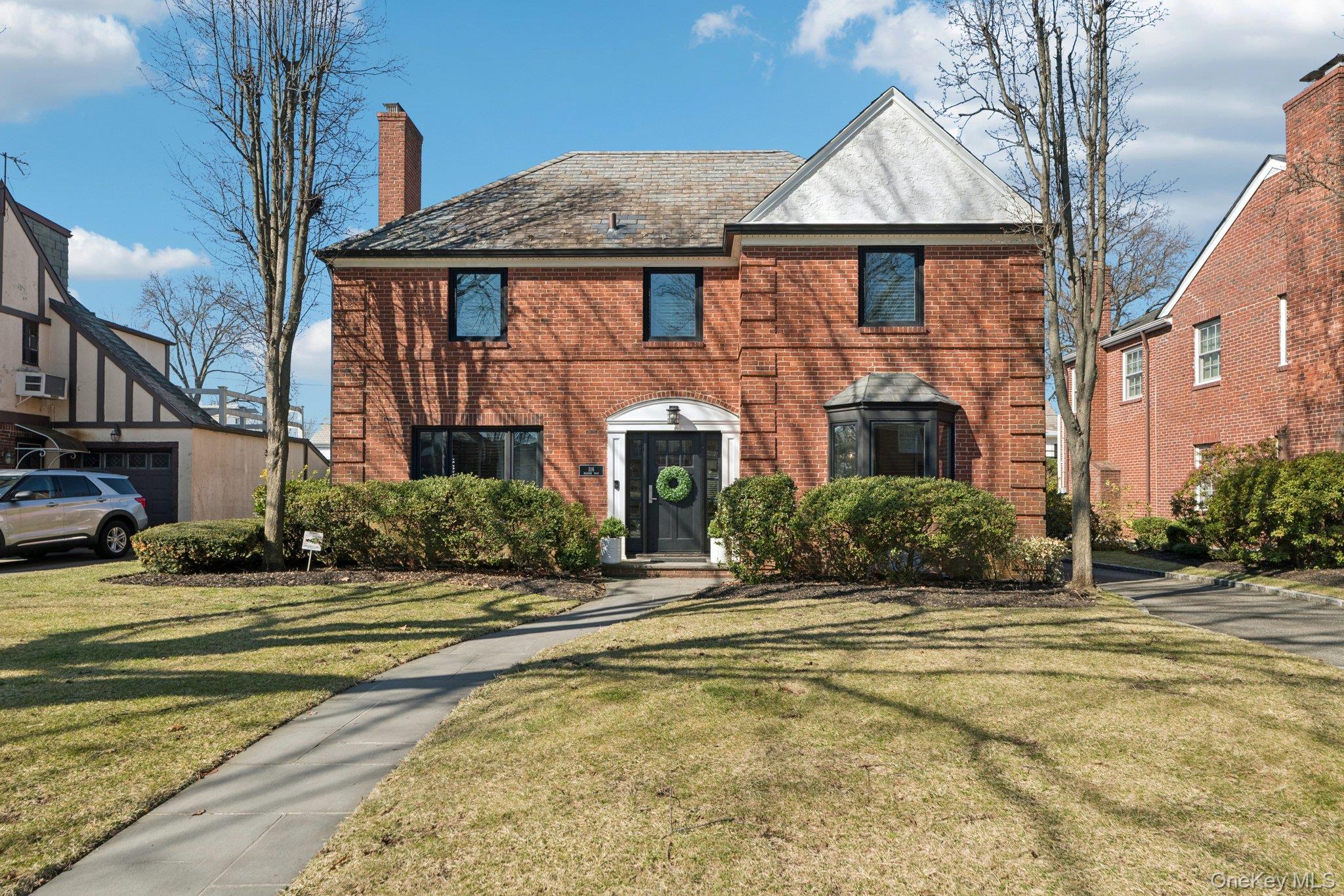 #1 photo, 116 Kildare Road, Нассау ‖ Garden City , NY 11530